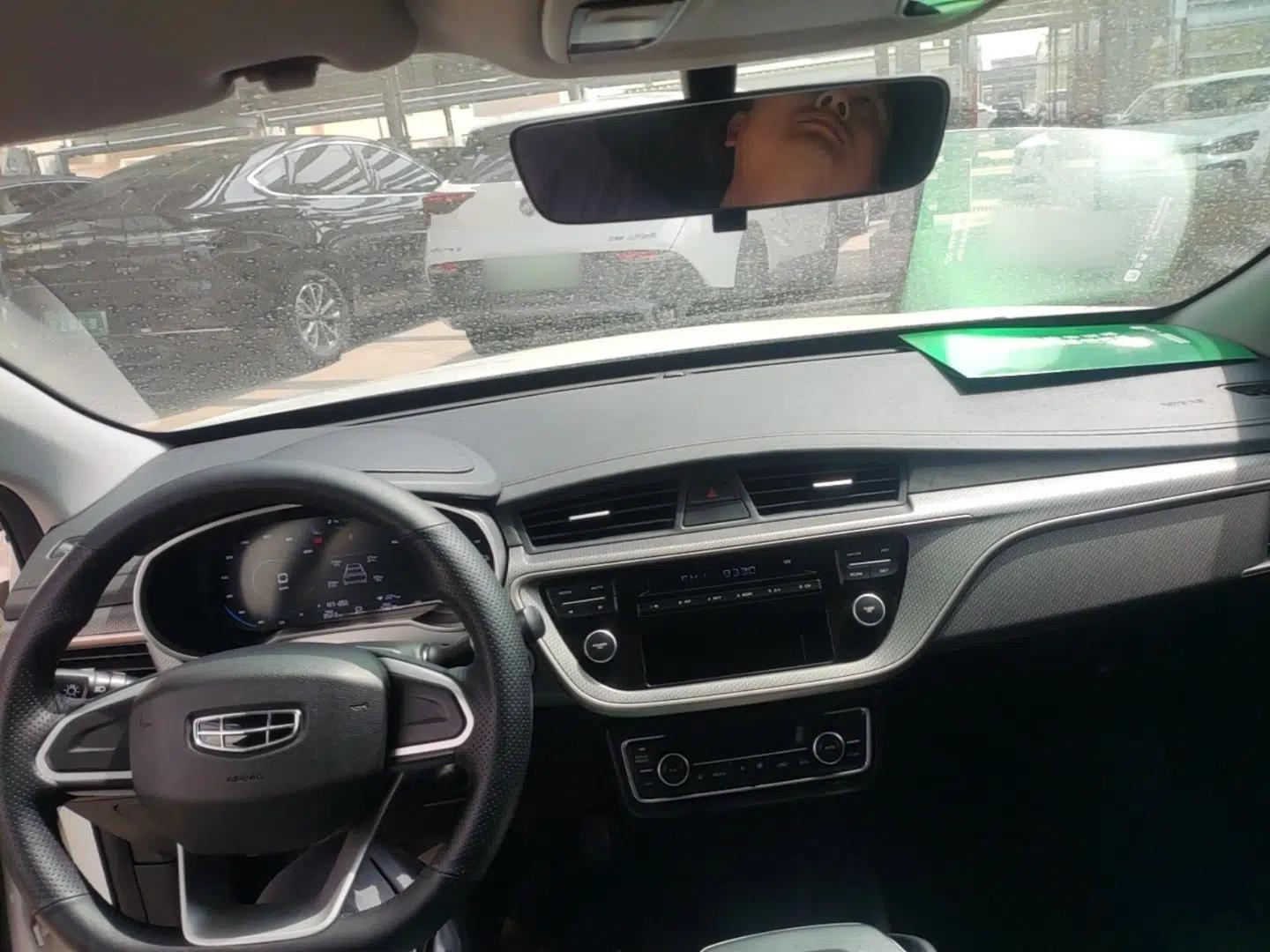 Geely Auto Emgrand New Energy 2021 EV Pro Ride-Hailing Edition — миниатюра 13