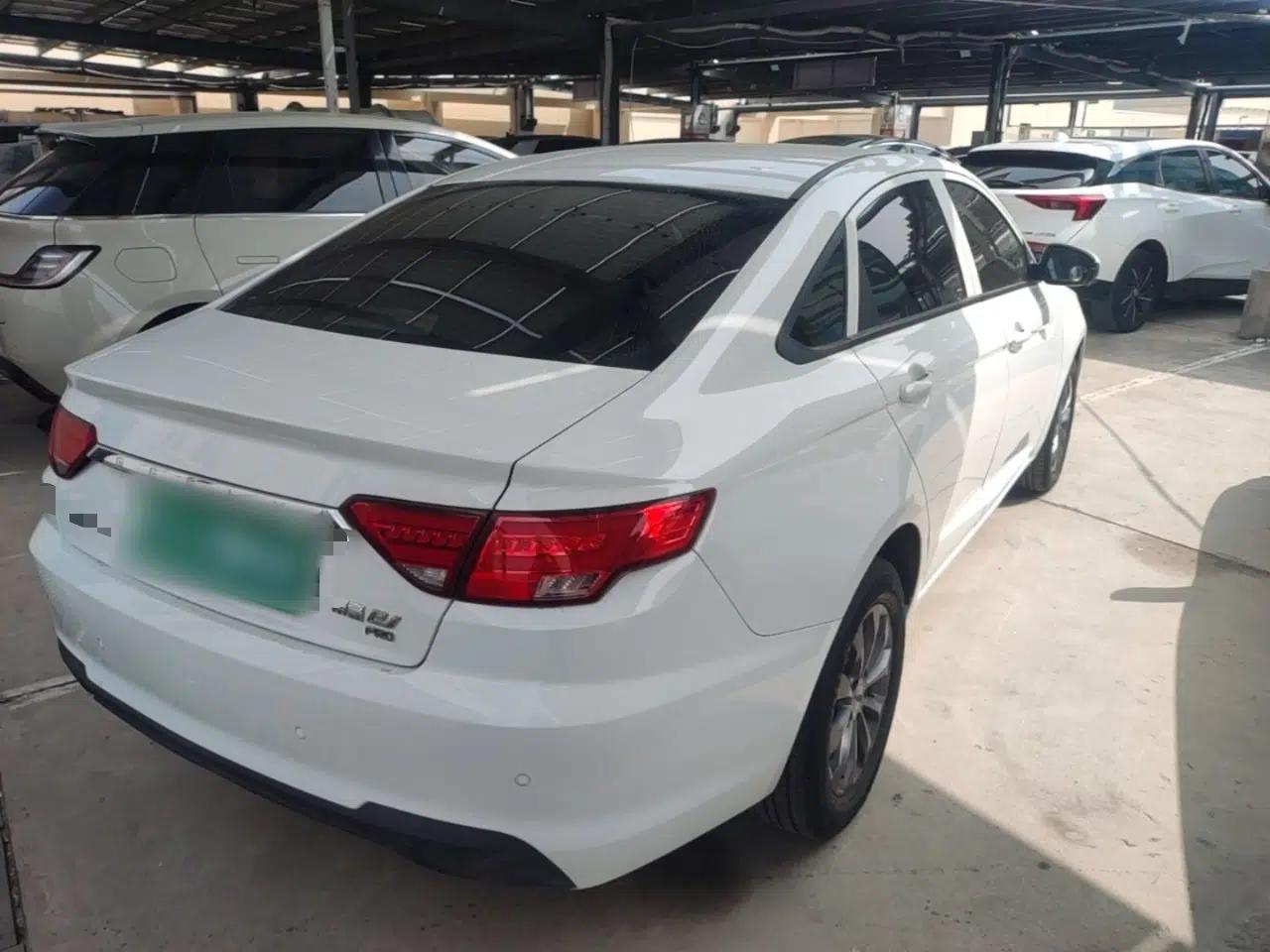 Geely Auto Emgrand New Energy 2021 EV Pro Ride-Hailing Edition — миниатюра 6