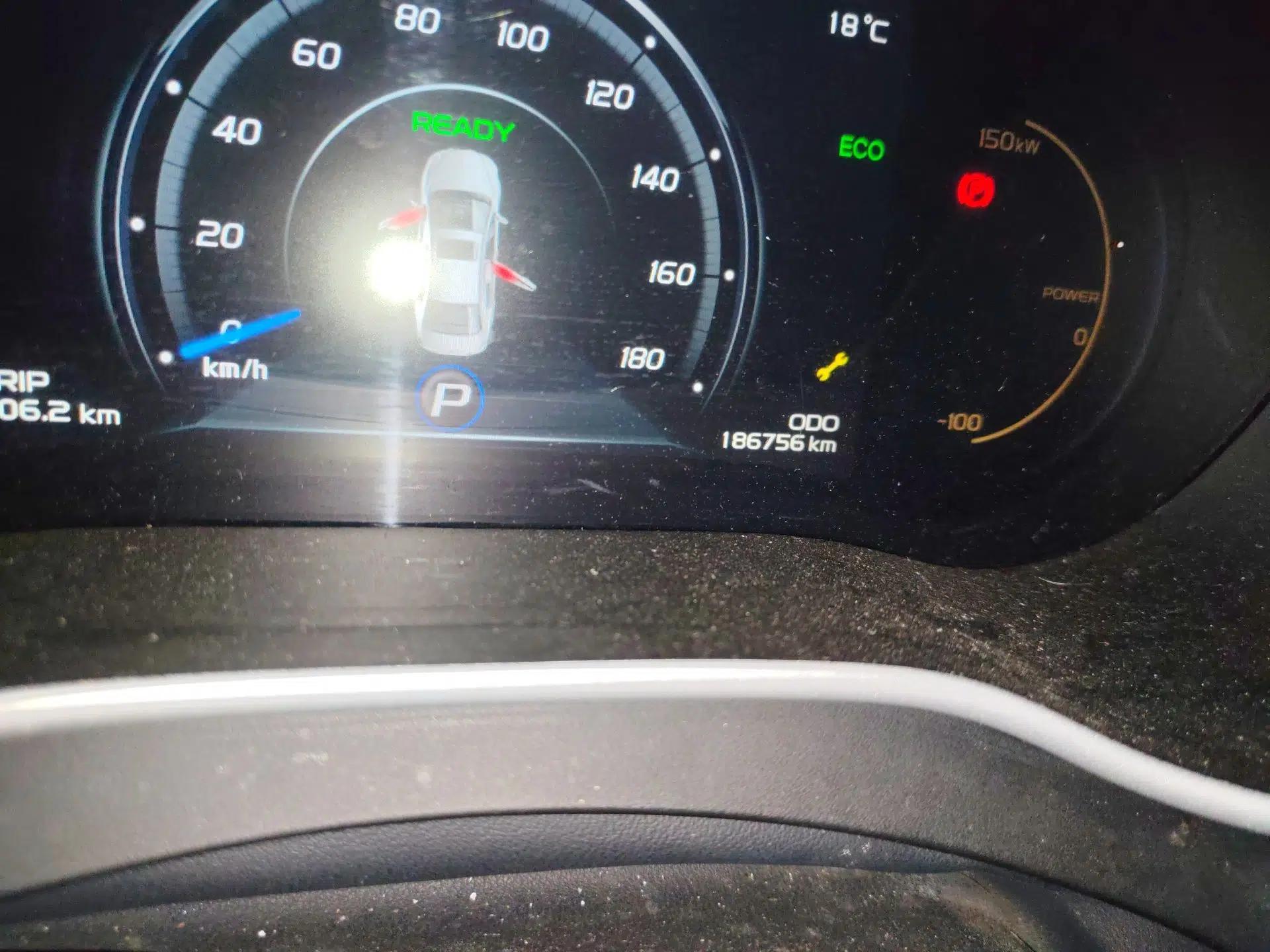 Geely Auto Emgrand New Energy 2018 EV450 Ambition Model — миниатюра 13