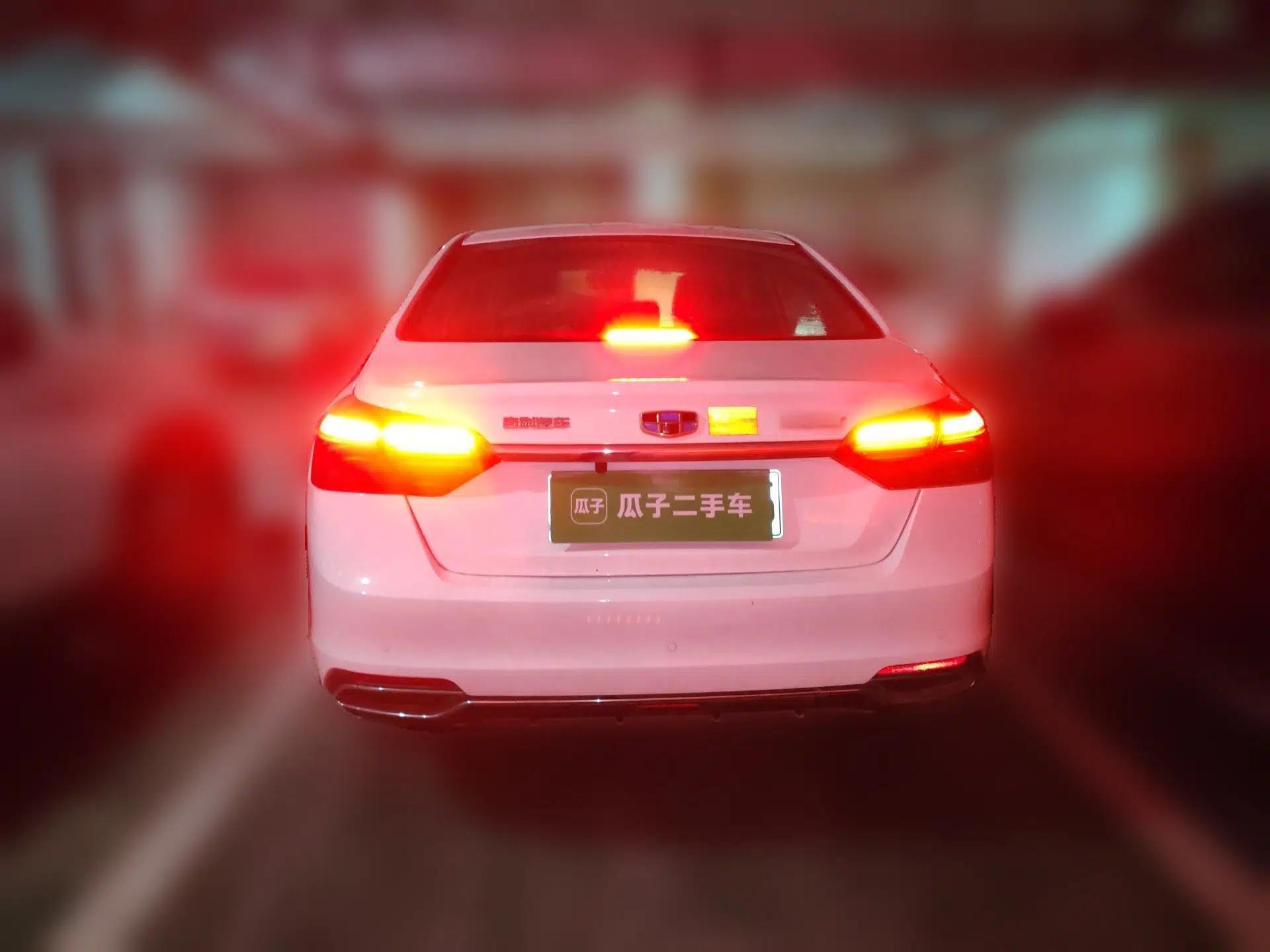 Geely Auto Emgrand New Energy 2018 EV450 Ambition Model — миниатюра 5