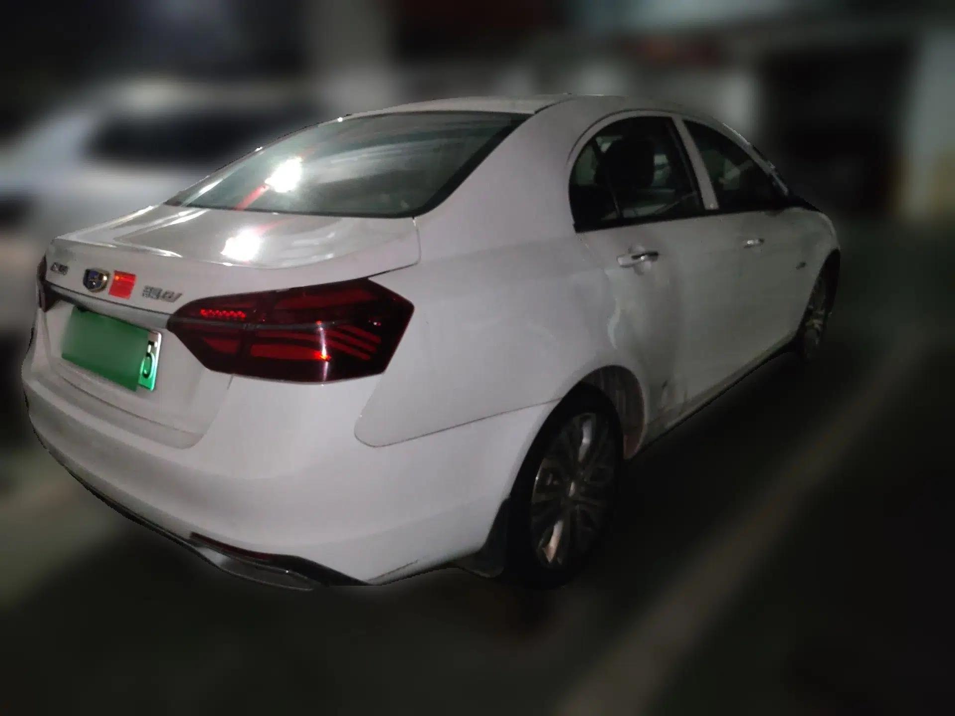 Geely Auto Emgrand New Energy 2018 EV450 Ambition Model — миниатюра 6