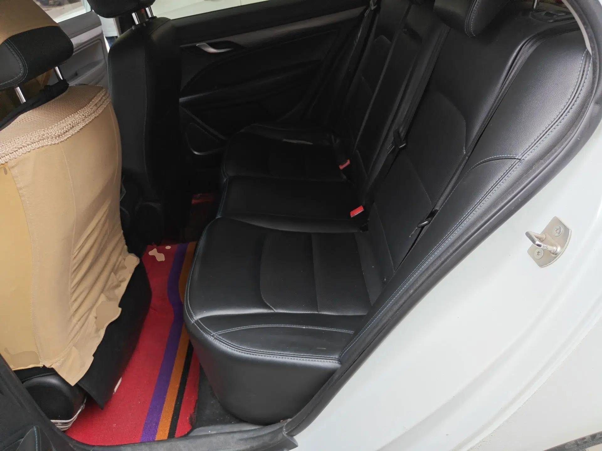Geely Auto Emgrand New Energy 2018 EV450 Ambition Model — миниатюра 18