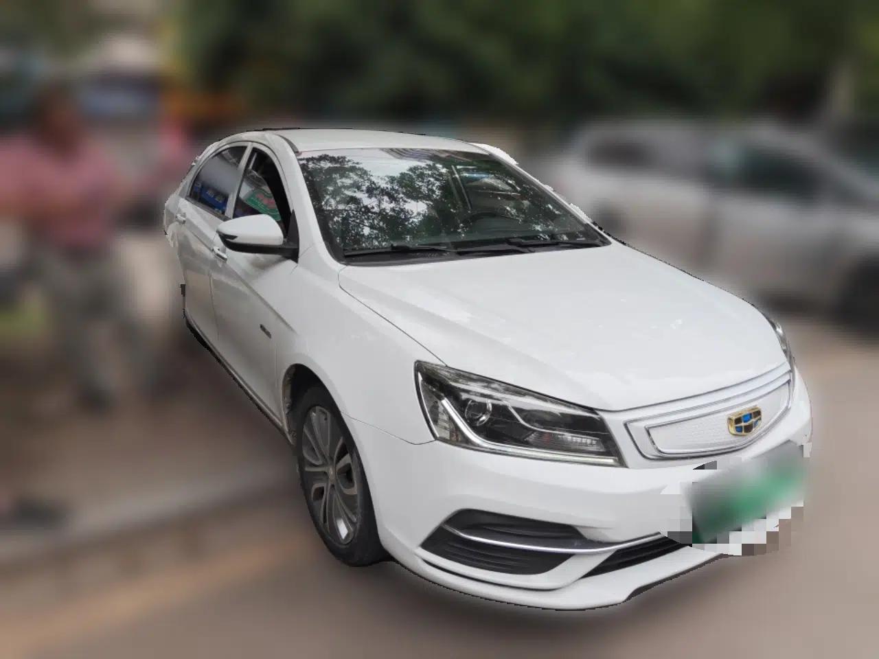 Geely Auto Emgrand New Energy 2018 EV450 Ambition Model — миниатюра 3