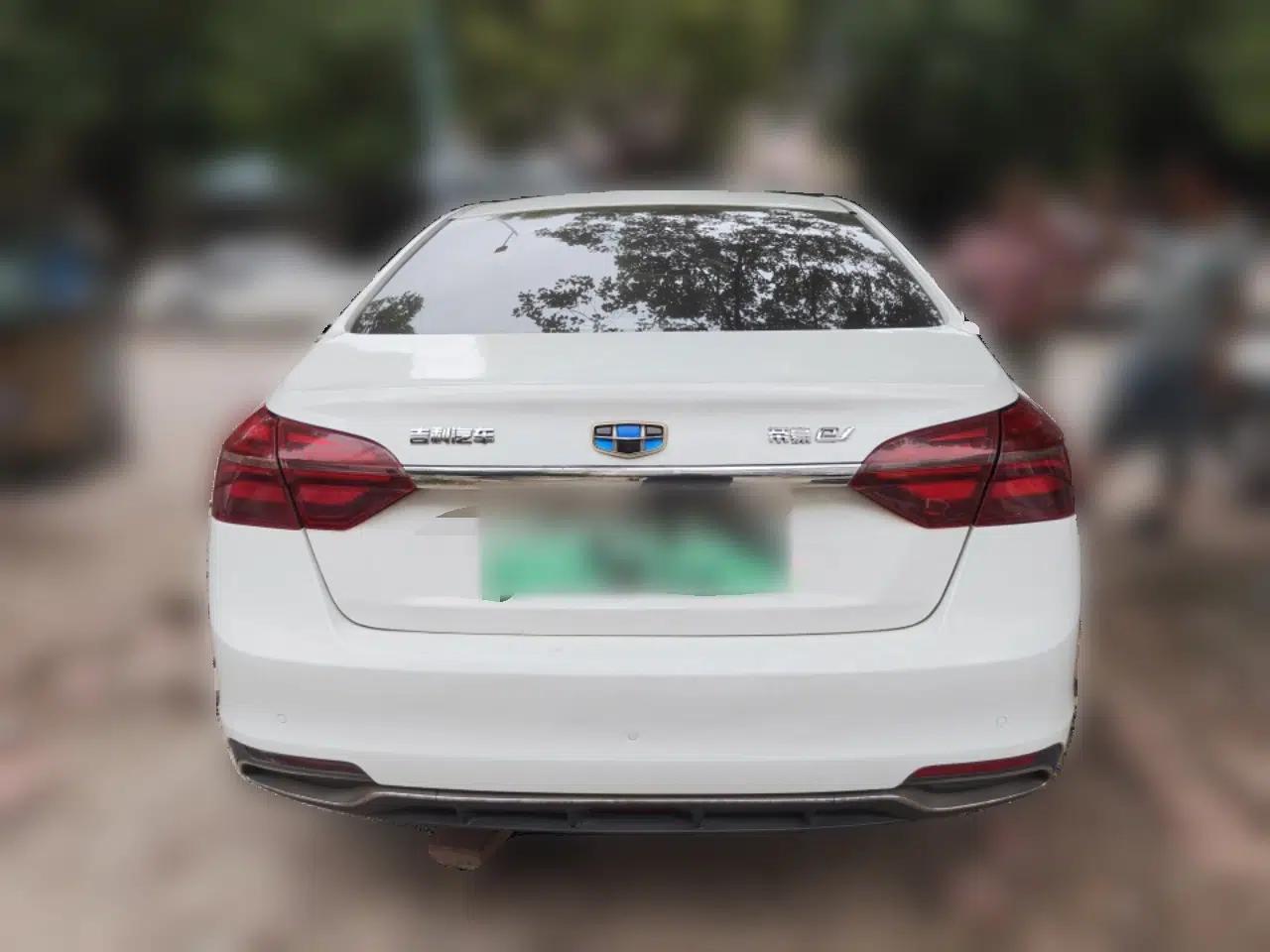 Geely Auto Emgrand New Energy 2018 EV450 Ambition Model — миниатюра 5
