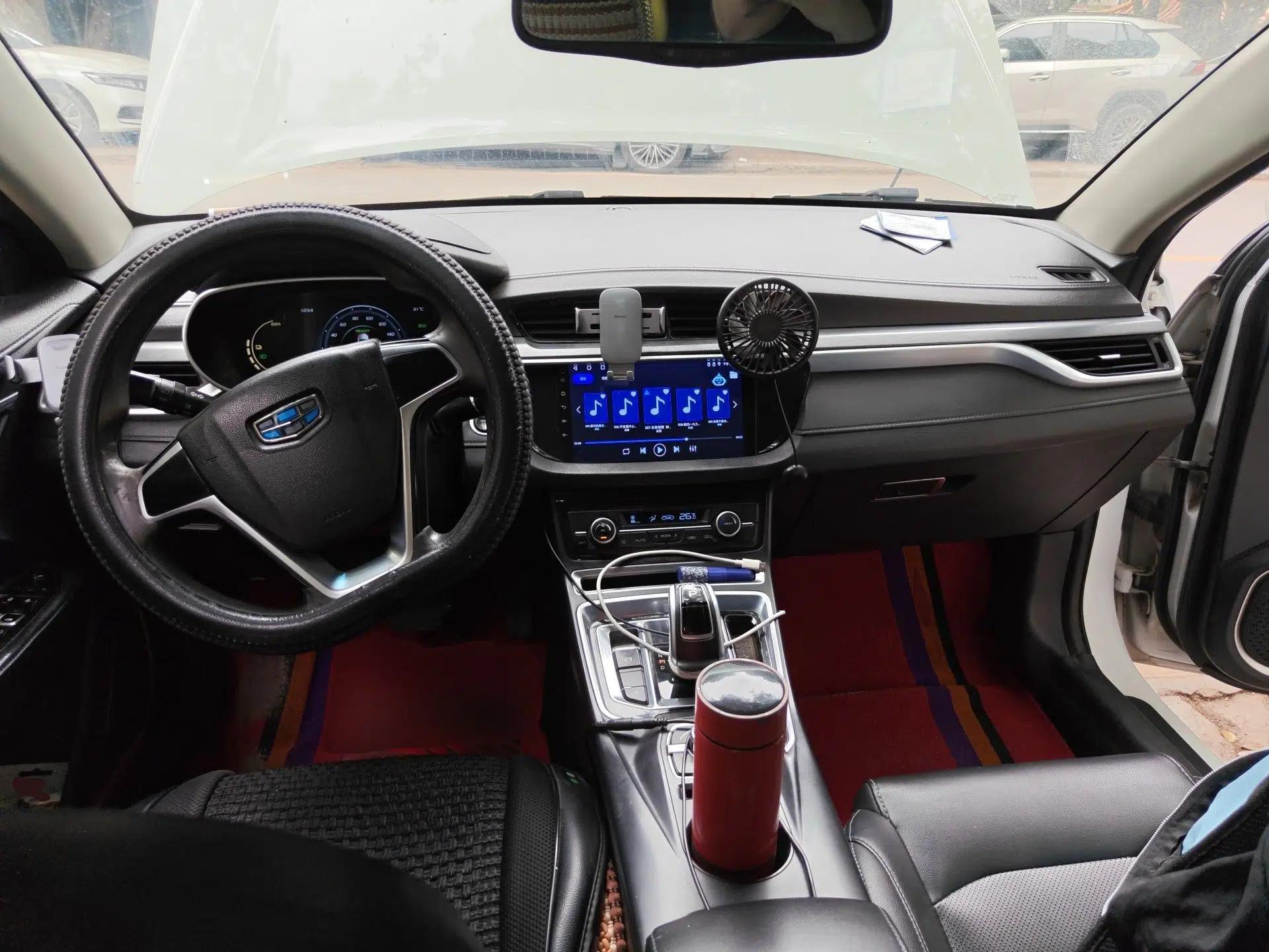 Geely Auto Emgrand New Energy 2018 EV450 Ambition Model — миниатюра 10