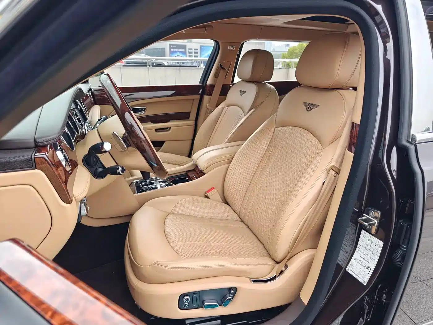 Mulsanne 2017 6.8T Long Wheelbase — миниатюра 18