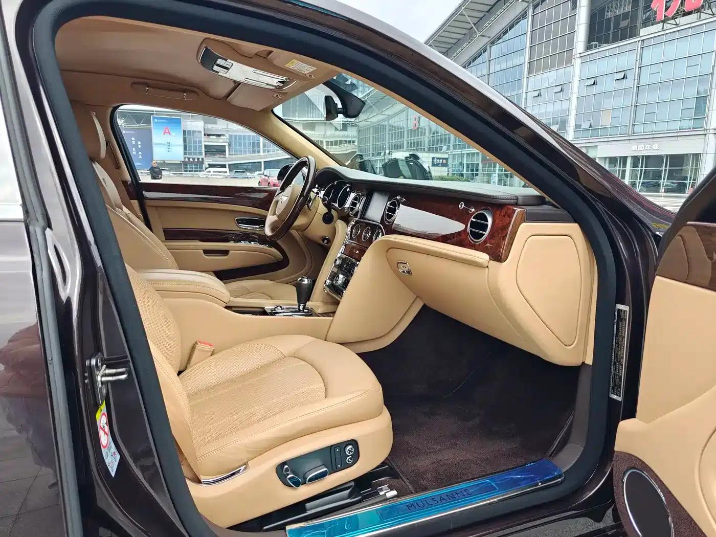 Mulsanne 2017 6.8T Long Wheelbase — миниатюра 21