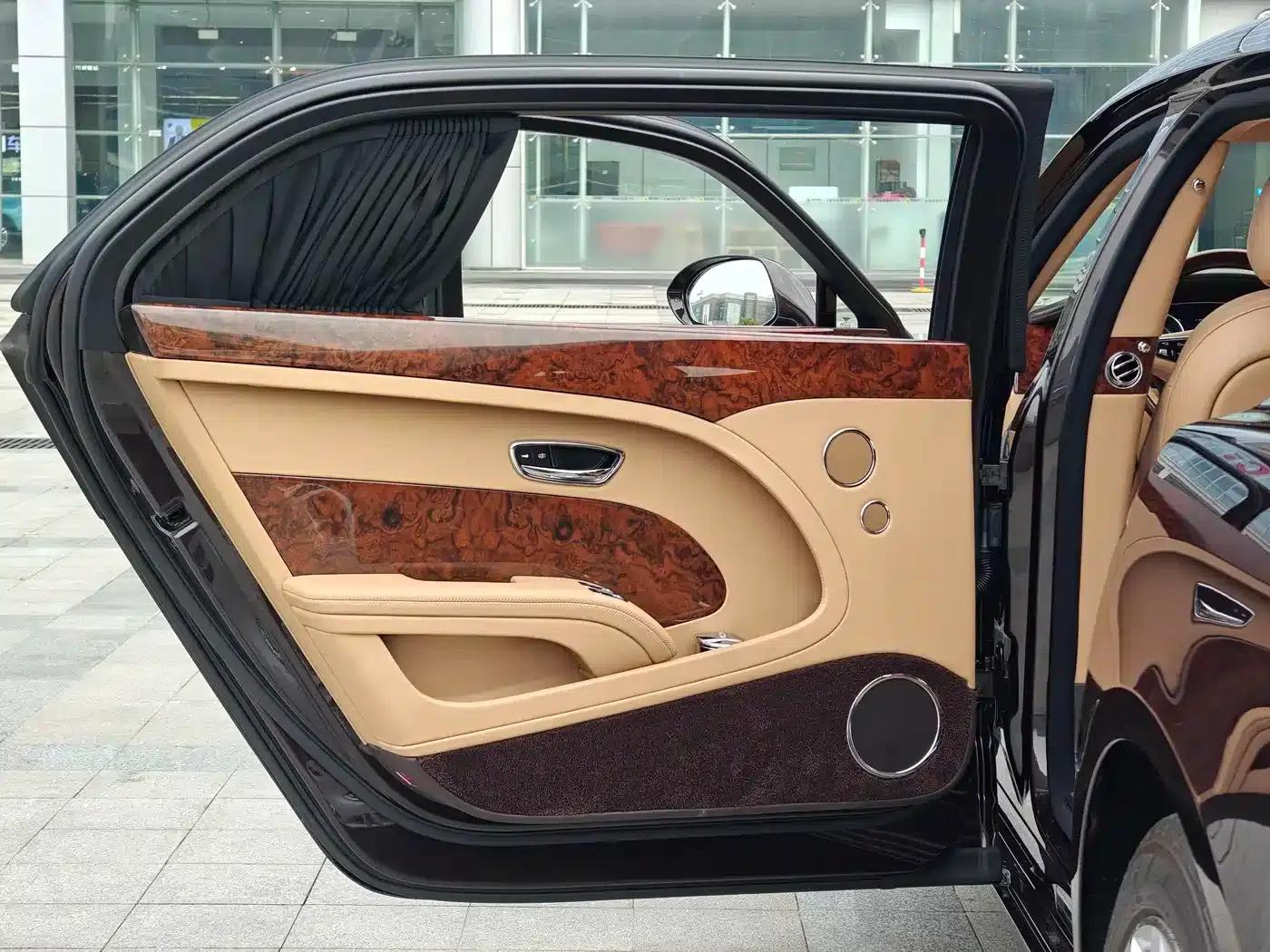Mulsanne 2017 6.8T Long Wheelbase — миниатюра 23