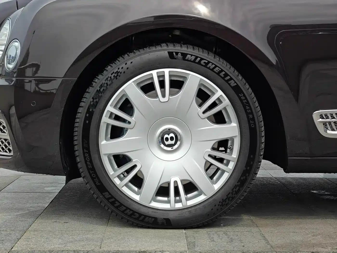 Mulsanne 2017 6.8T Long Wheelbase — миниатюра 7