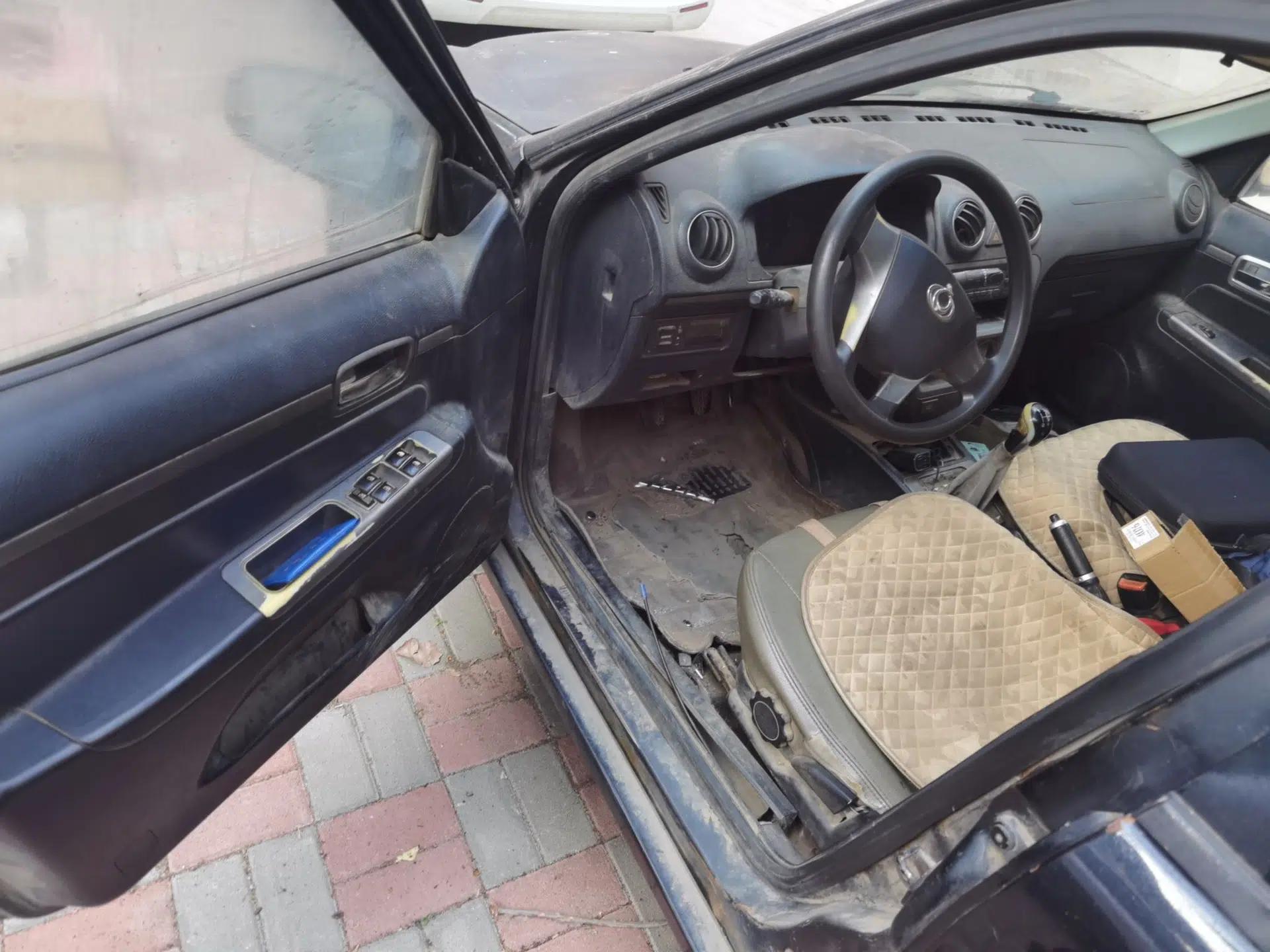 Geely Auto Liberty Ship 2012 1.3L Manual Fashion II — миниатюра 17