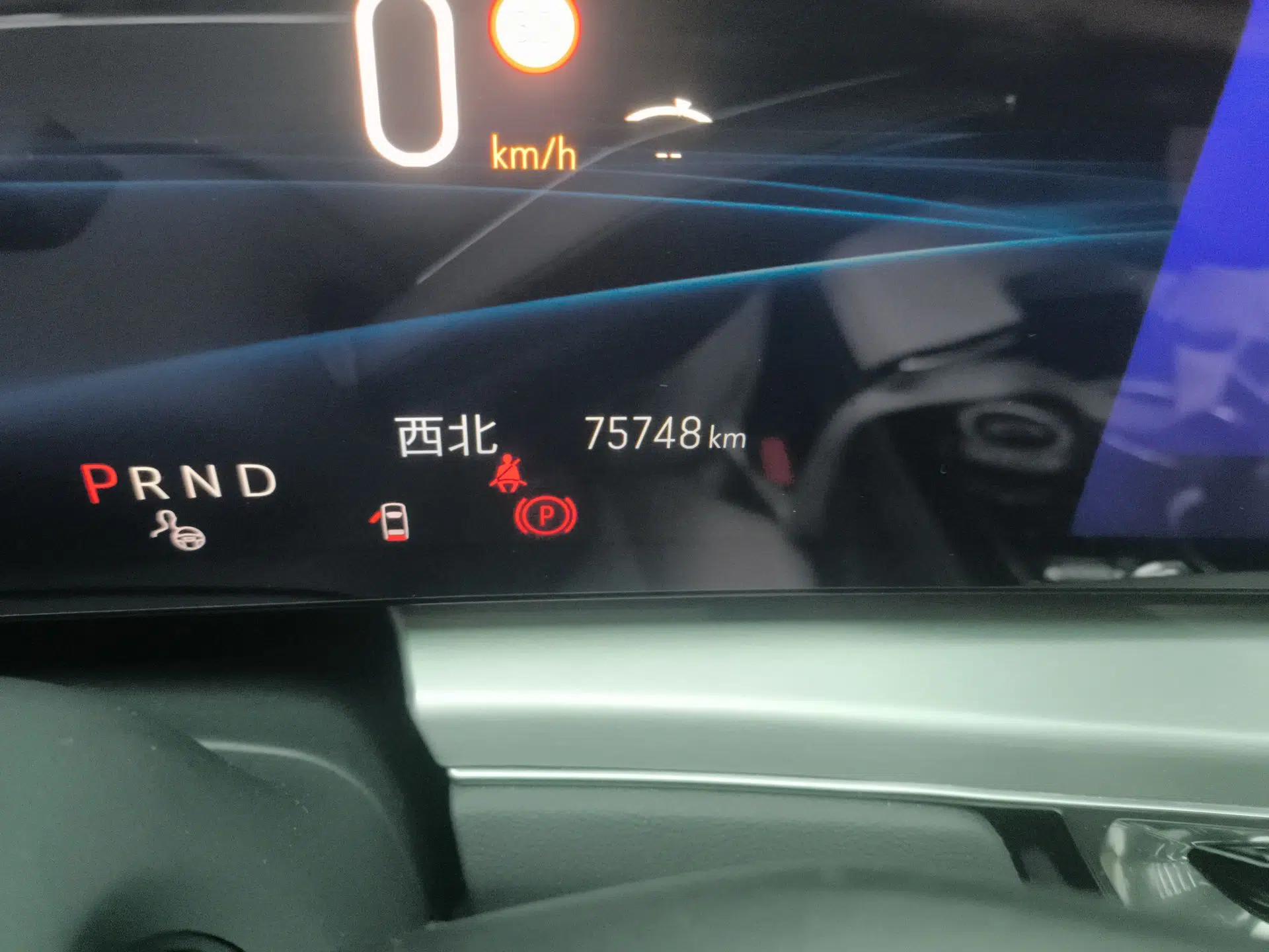 Cadillac LYRIQ 2022 Rear-Drive Long-Range Luxury Edition — миниатюра 11