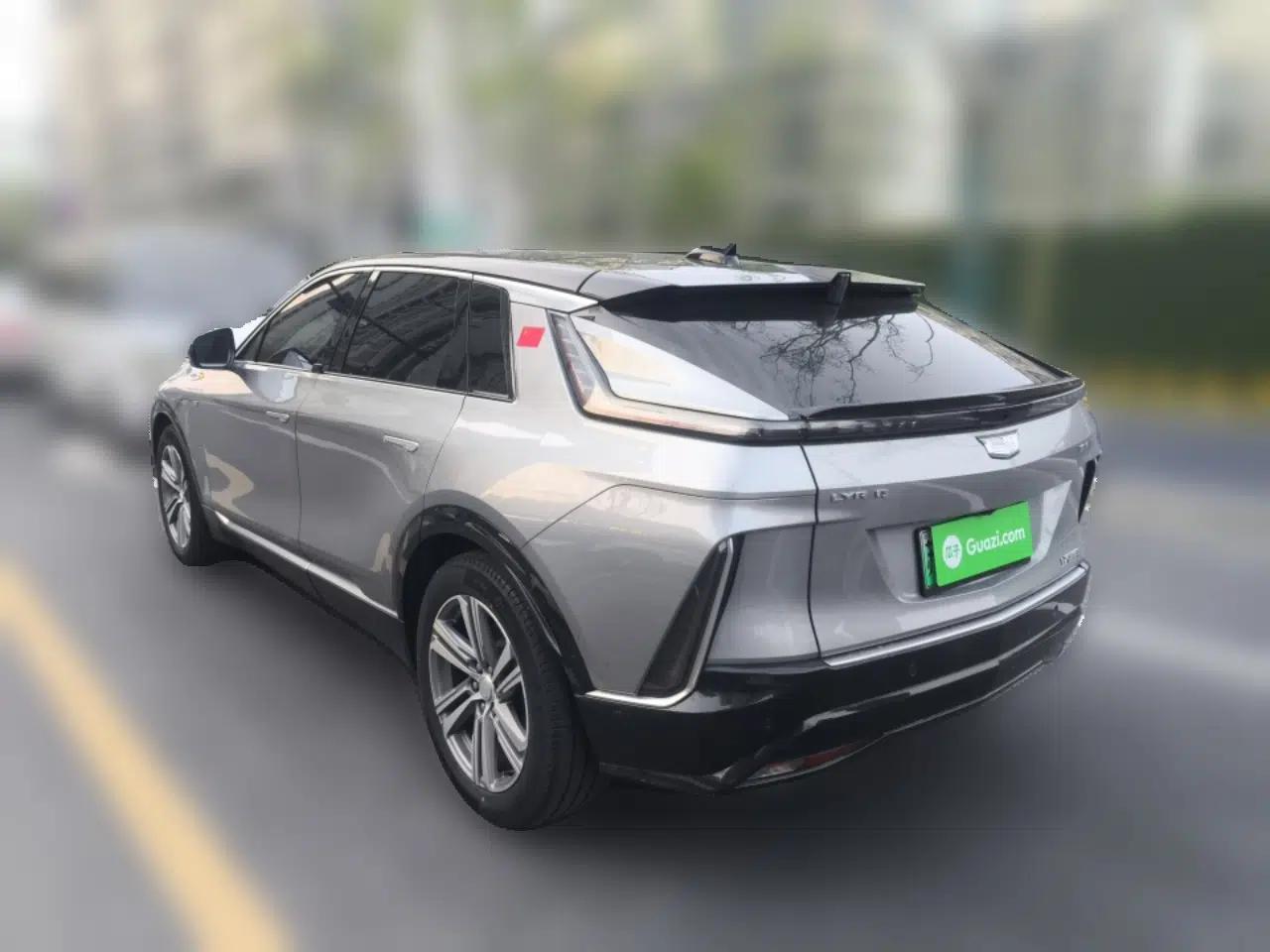 Cadillac LYRIQ 2022 Rear-Drive Long-Range Luxury Edition — миниатюра 4