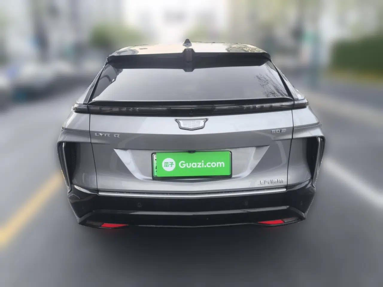 Cadillac LYRIQ 2022 Rear-Drive Long-Range Luxury Edition — миниатюра 5