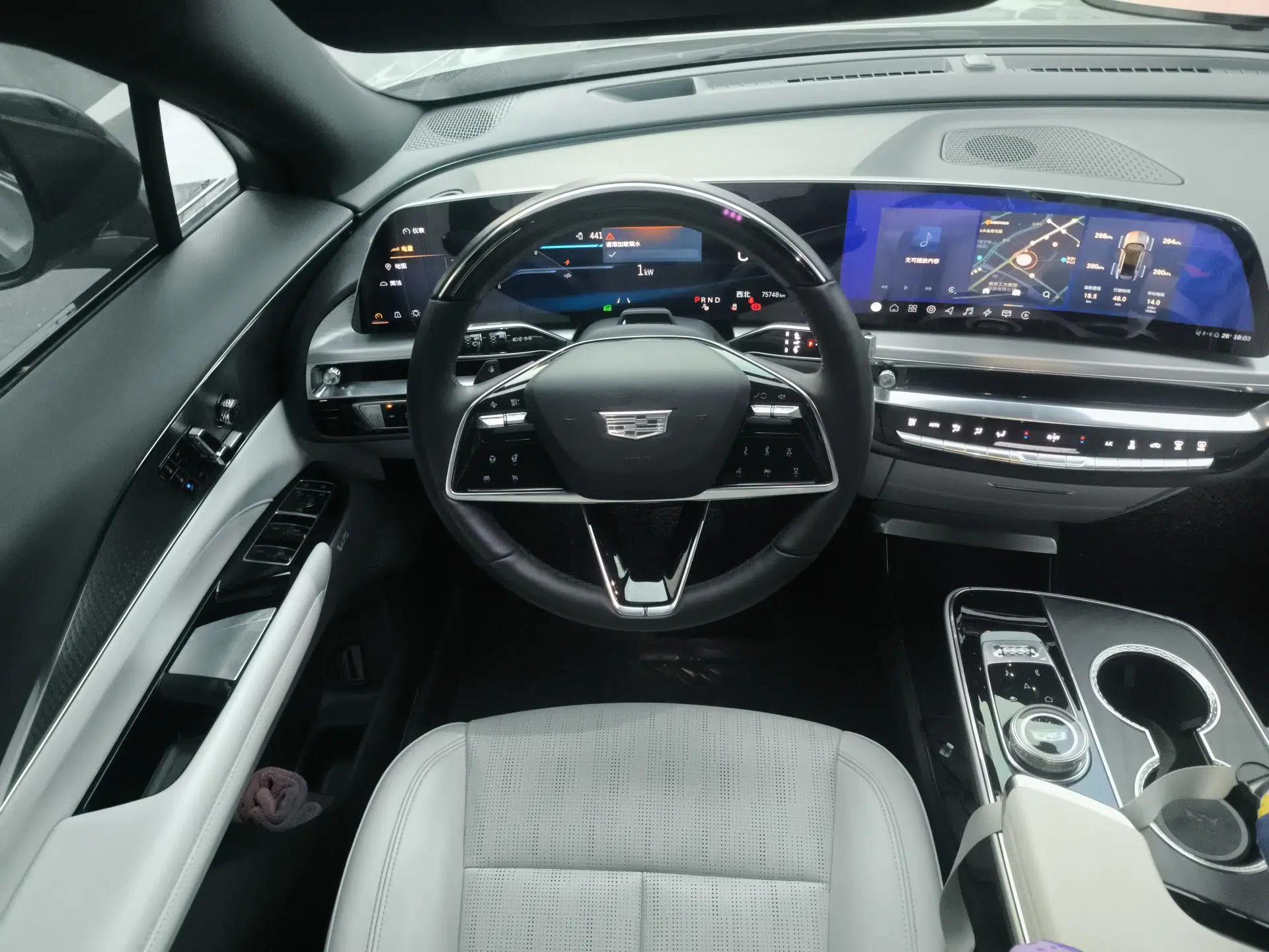 Cadillac LYRIQ 2022 Rear-Drive Long-Range Luxury Edition — миниатюра 9