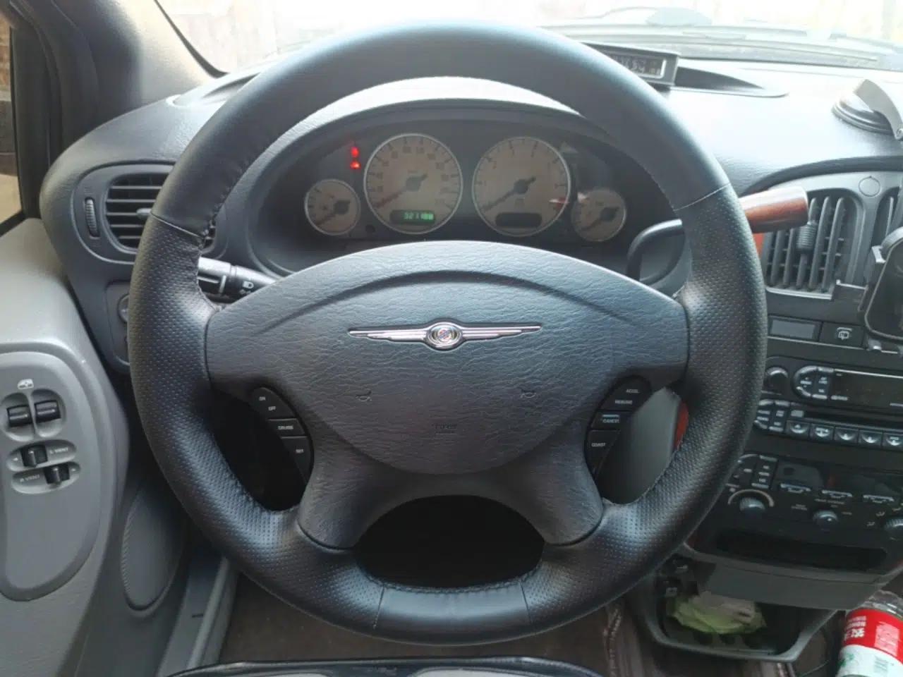 Chrysler Grand Voyager  — миниатюра 11