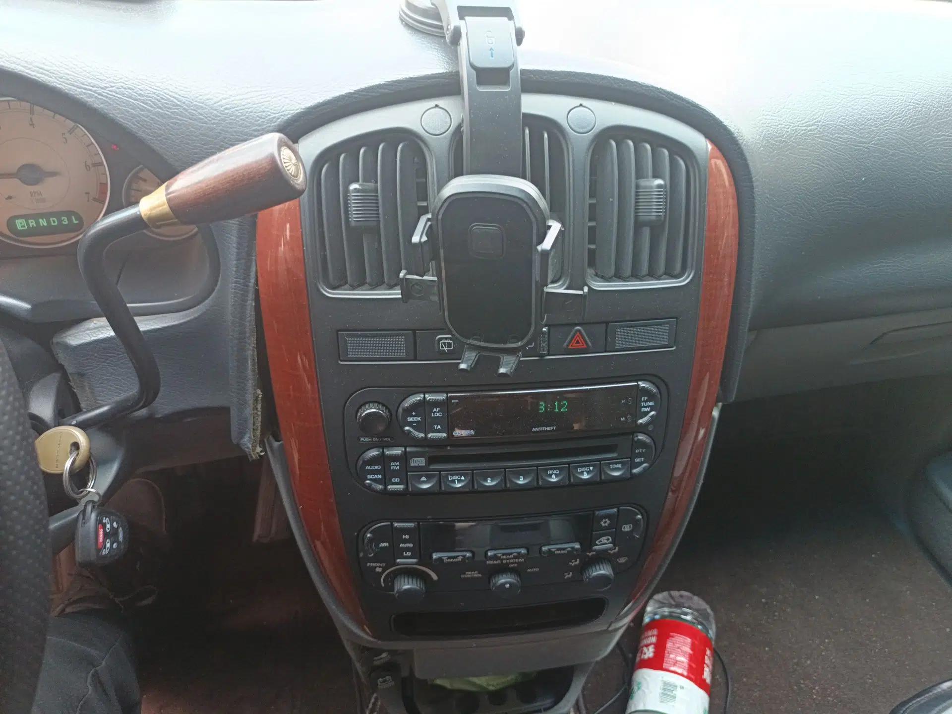 Chrysler Grand Voyager  — миниатюра 14