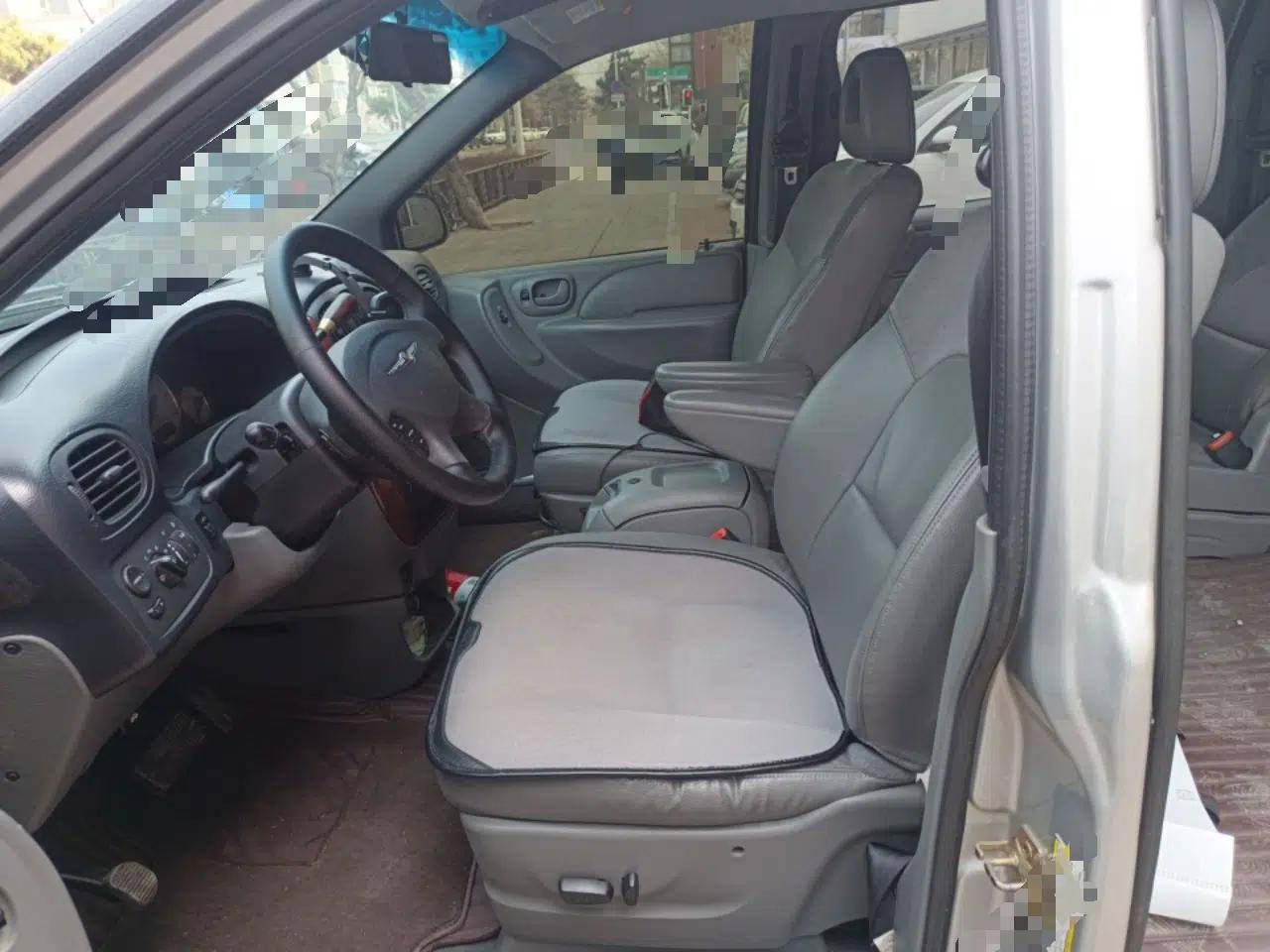 Chrysler Grand Voyager  — миниатюра 16