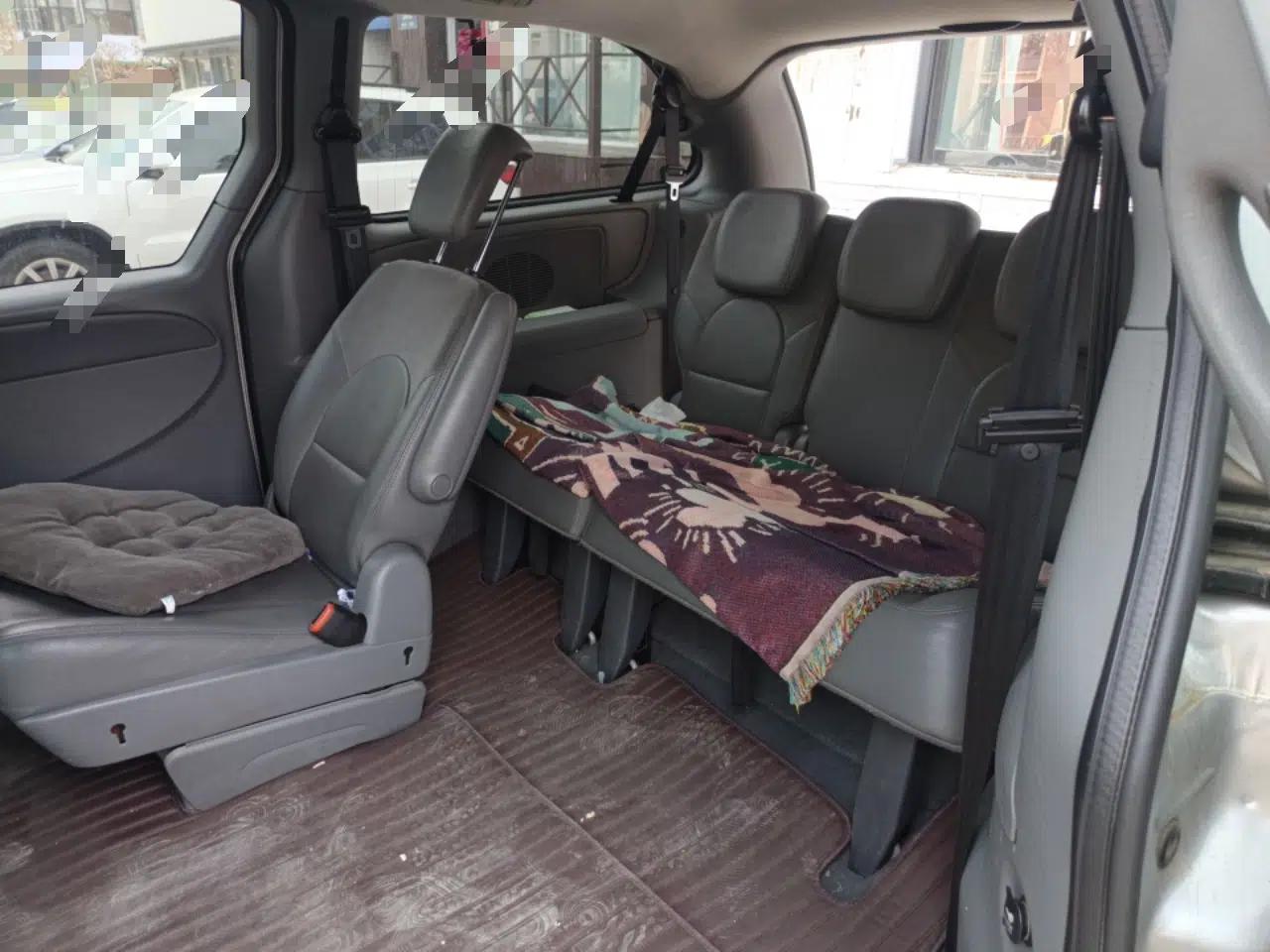 Chrysler Grand Voyager  — миниатюра 18