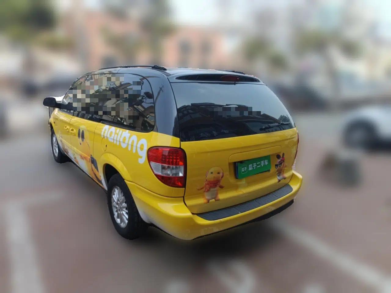 Chrysler Grand Voyager  — миниатюра 4