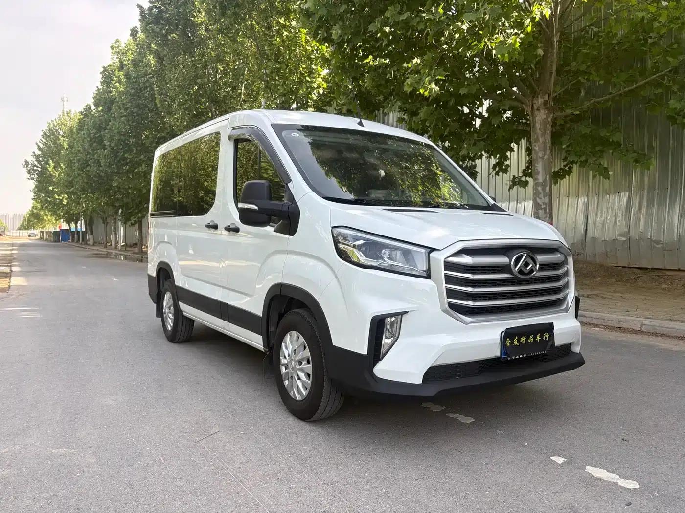Xintu V90 2022 2.0T Manual Yunjie Front-wheel Drive Short Wheelbase Mid-roof Rear Single Tire 6 Seats — миниатюра 3