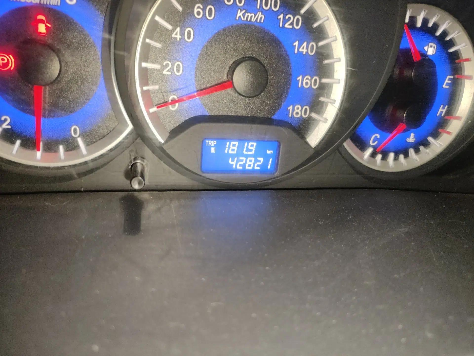 Suzuki Wagon R X5 2013 Luxury Edition 1.4L Standard Model — миниатюра 13