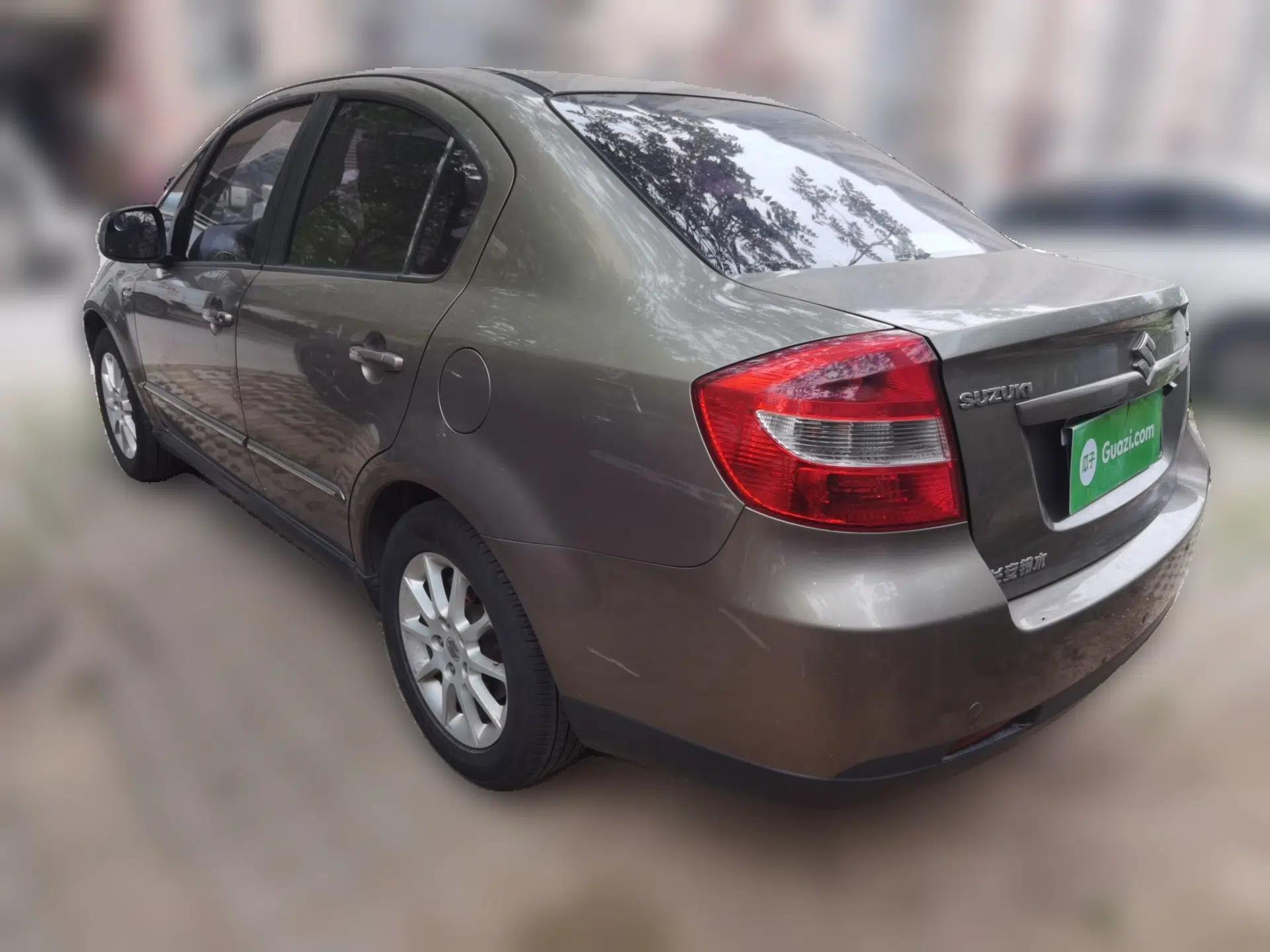 Suzuki SX4 S-Cross 2011 1.6L Automatic Luxury Version — миниатюра 4