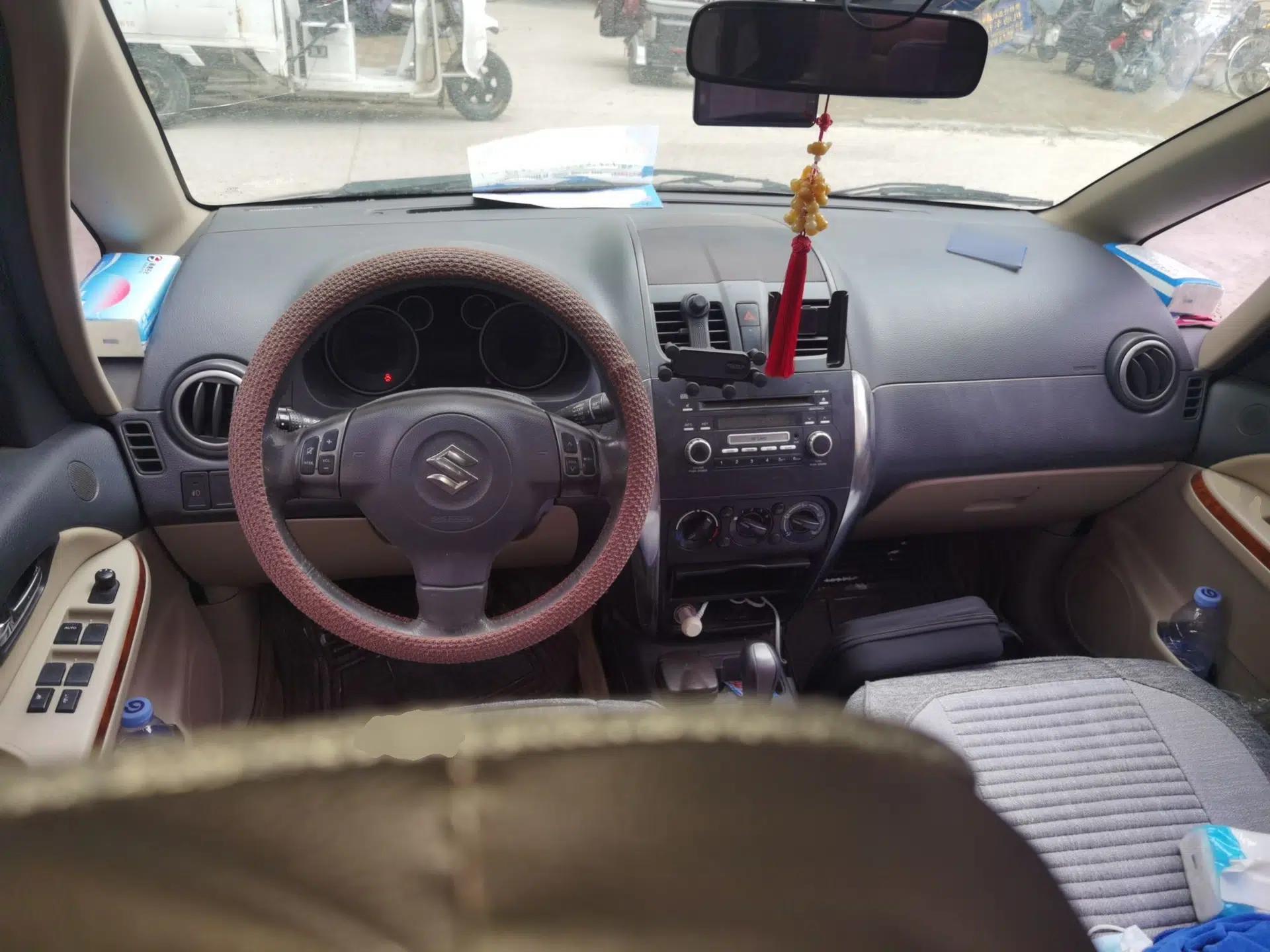Suzuki SX4 S-Cross 2011 1.6L Automatic Luxury Version — миниатюра 10