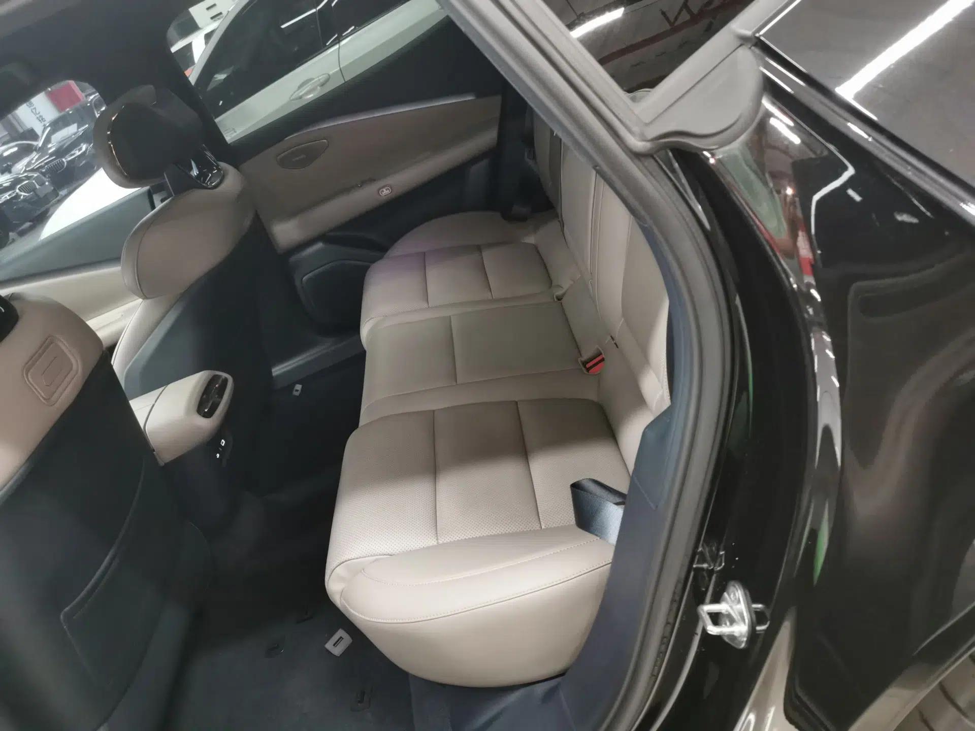 Lynk & Co Z10 2025 95 kWh 806 km Range Rear-Wheel Drive Advanced Driver-Assistance System Max — миниатюра 20