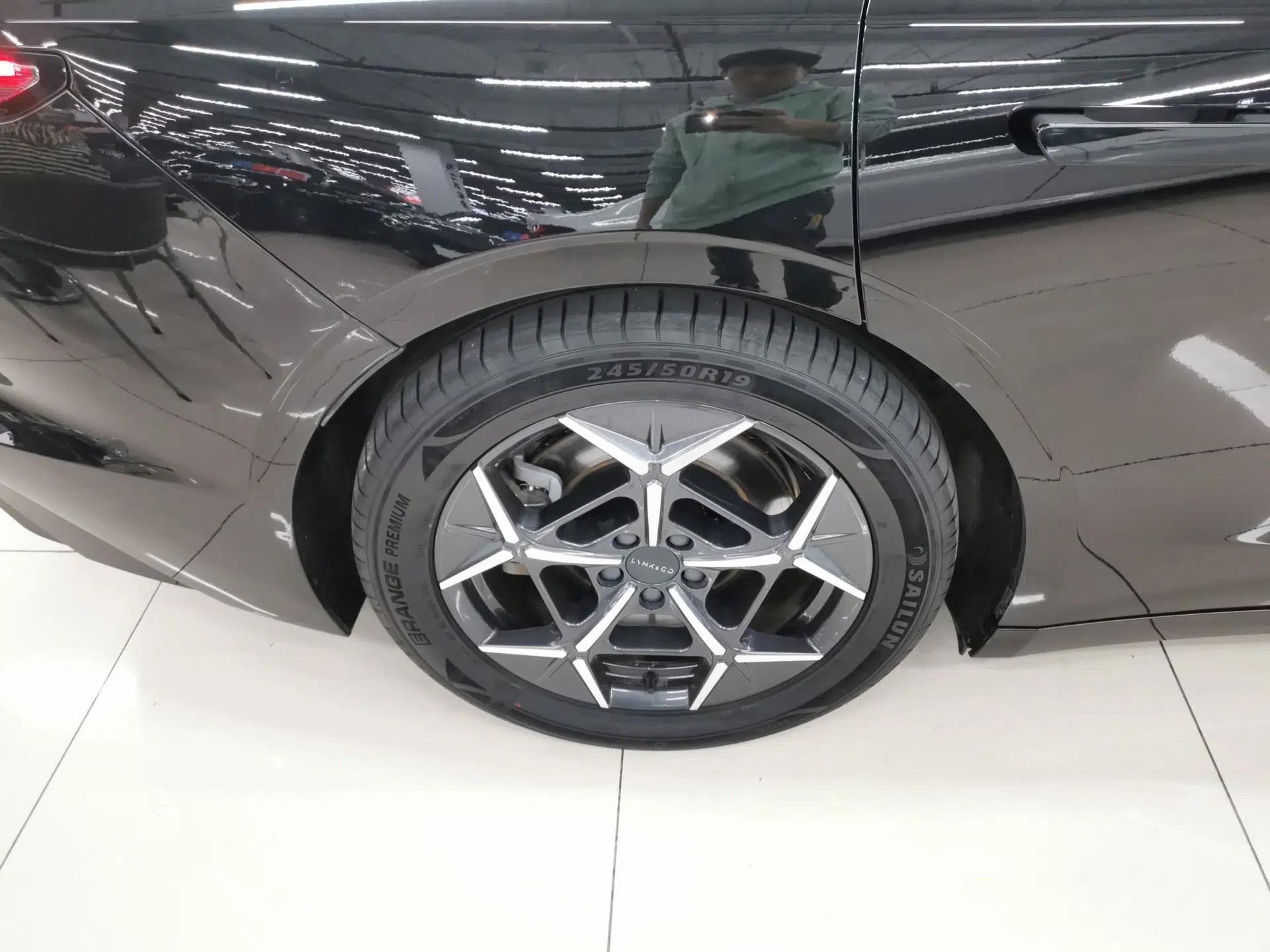 Lynk & Co Z10 2025 95 kWh 806 km Range Rear-Wheel Drive Advanced Driver-Assistance System Max — миниатюра 10