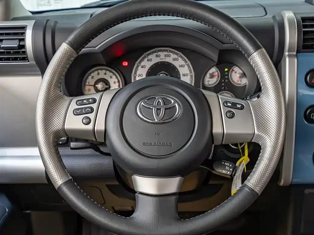 2019 FJ Cruiser 4.0L Automatic — миниатюра 18