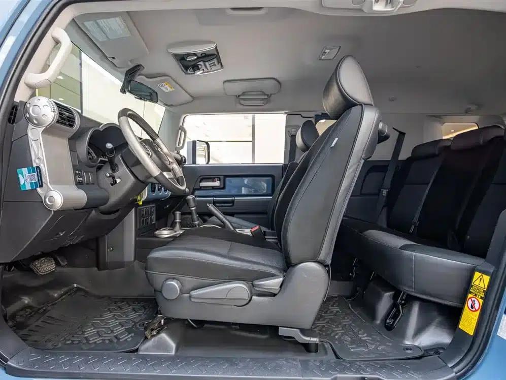 2019 FJ Cruiser 4.0L Automatic — миниатюра 20