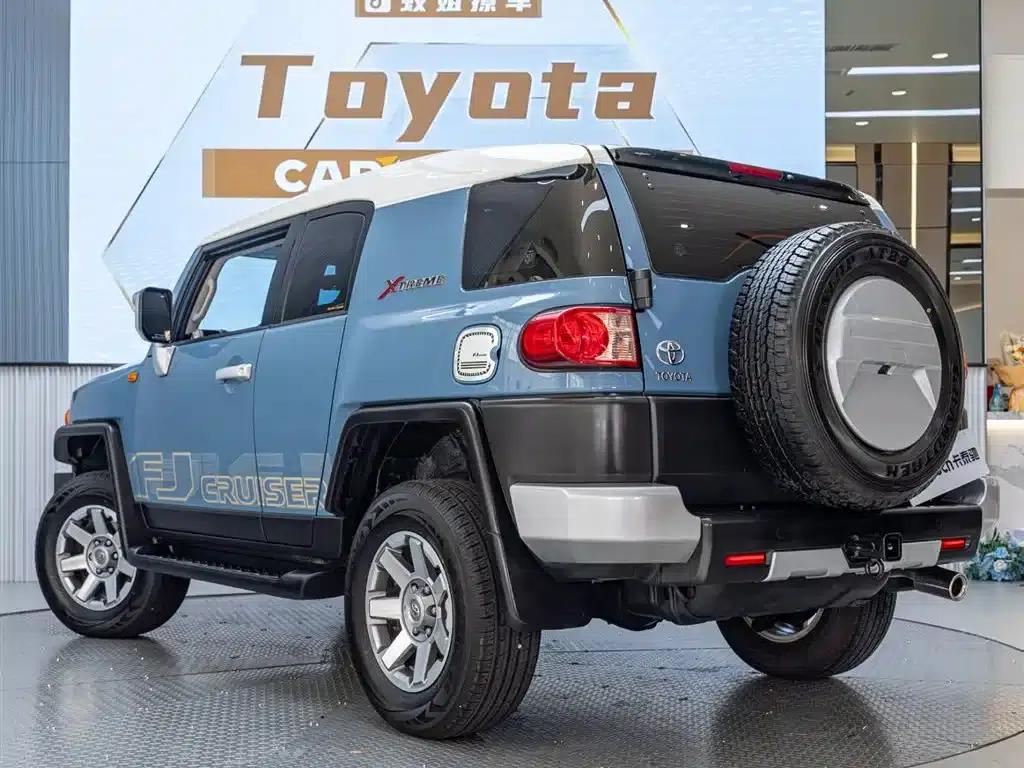 2019 FJ Cruiser 4.0L Automatic — миниатюра 5