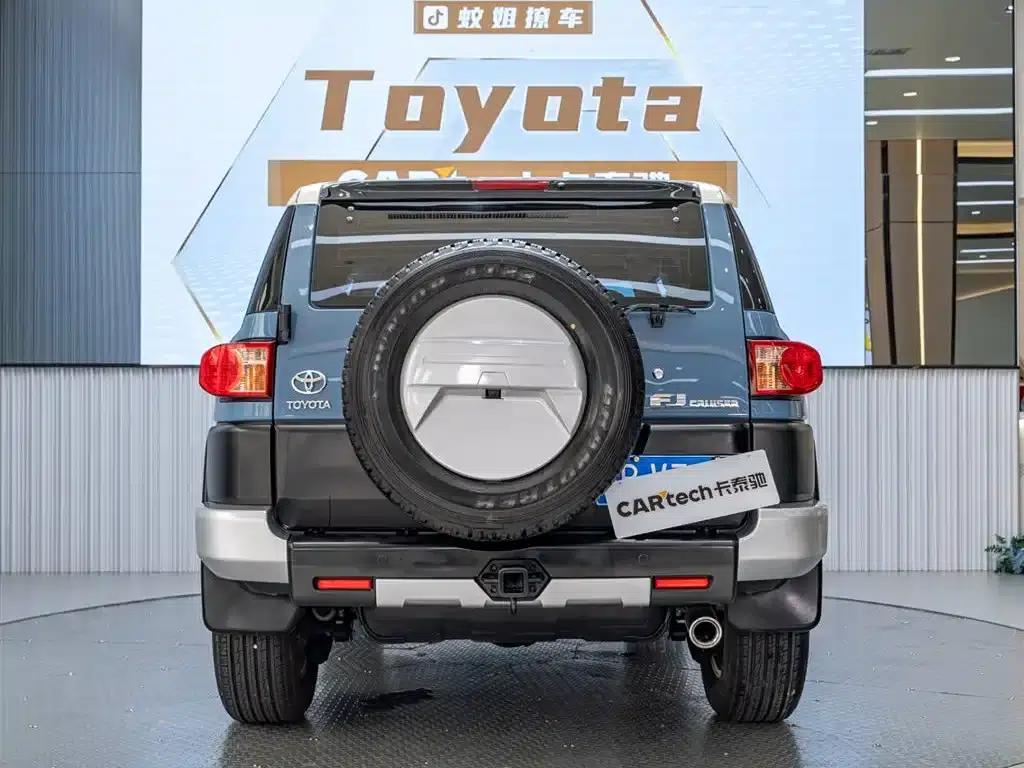 2019 FJ Cruiser 4.0L Automatic — миниатюра 6