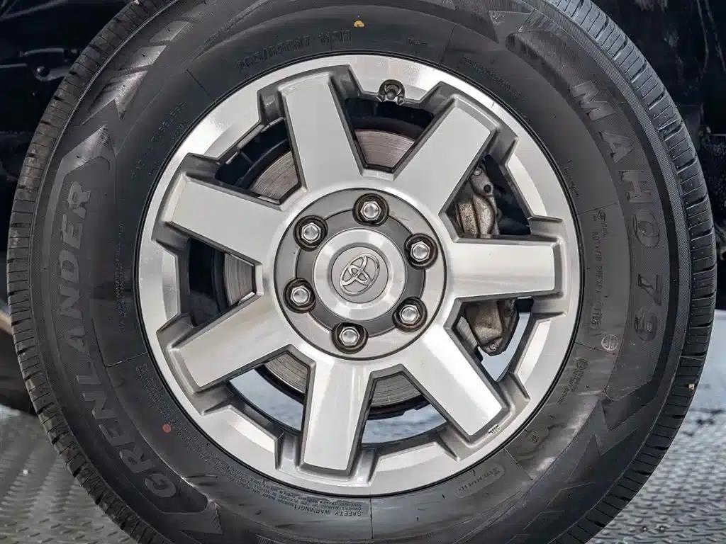 2019 FJ Cruiser 4.0L Automatic — миниатюра 9