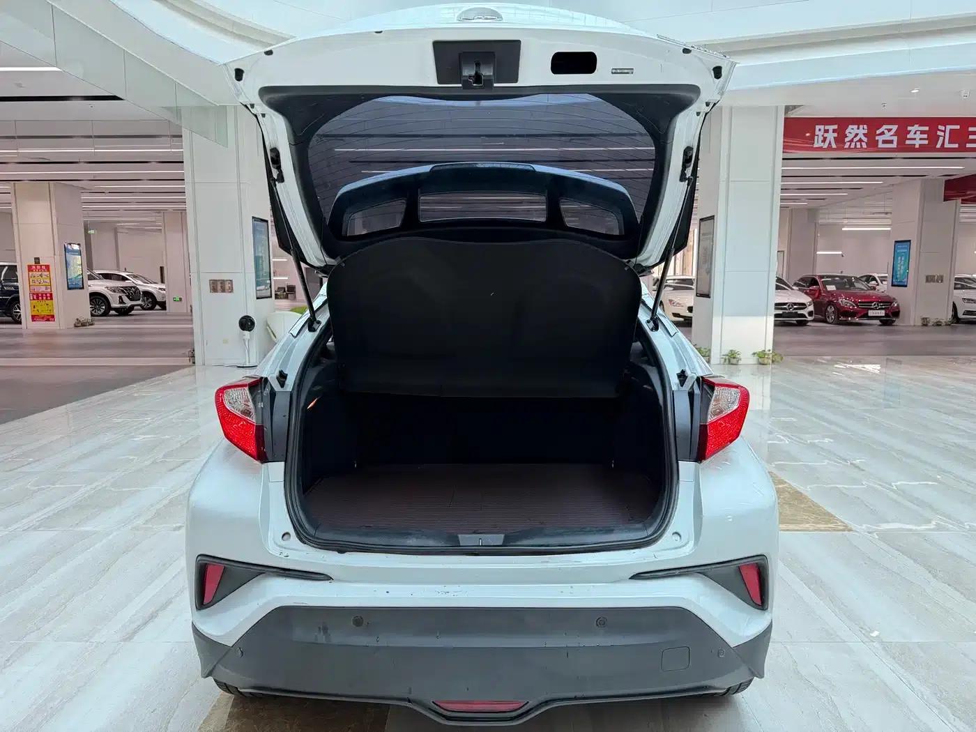 C-HR 2020 E-Smart Edition — миниатюра 4