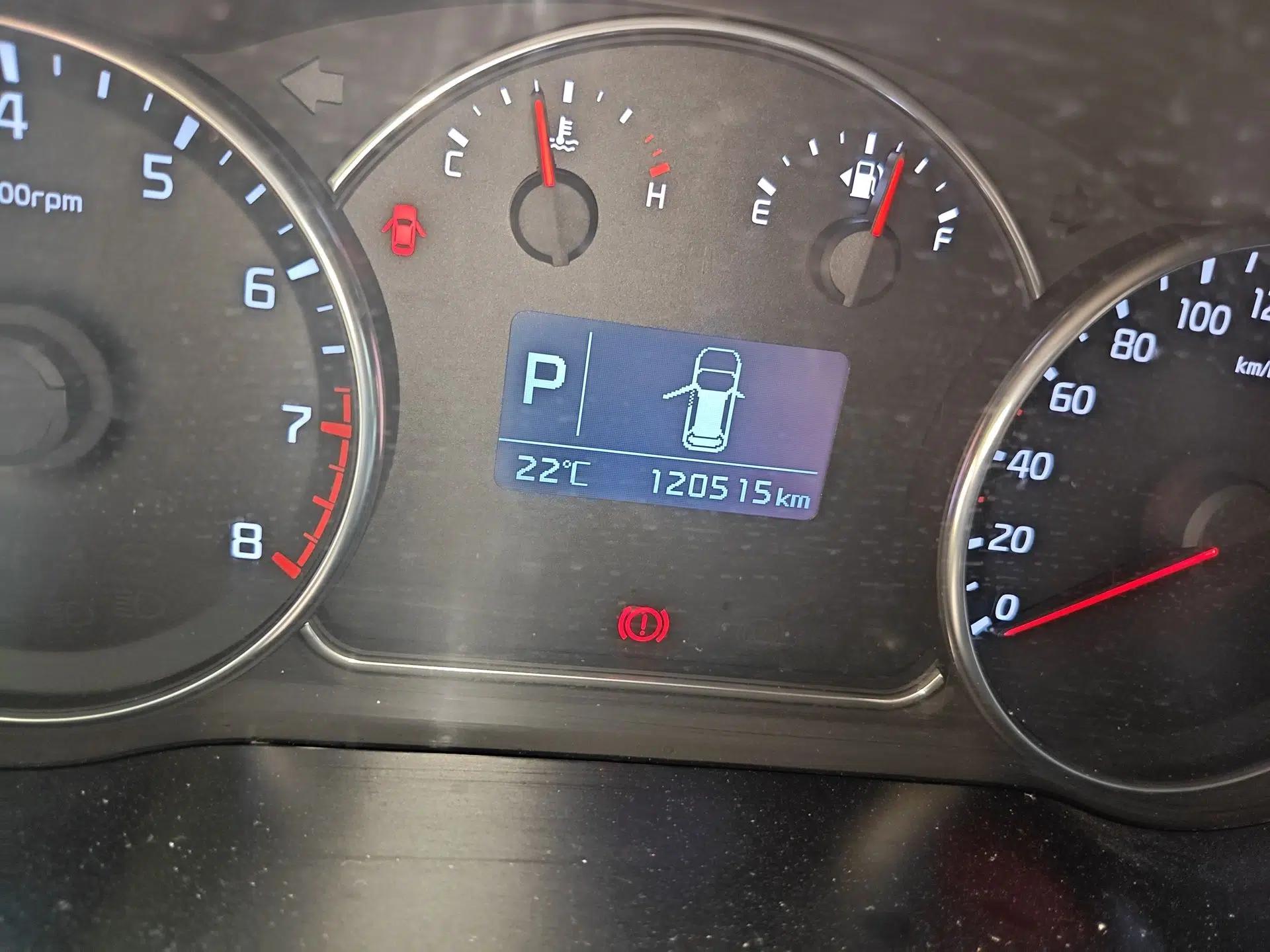 Kia Carens 2013 2.0L 5-Seater Automatic Standard Version China V Standard — миниатюра 13
