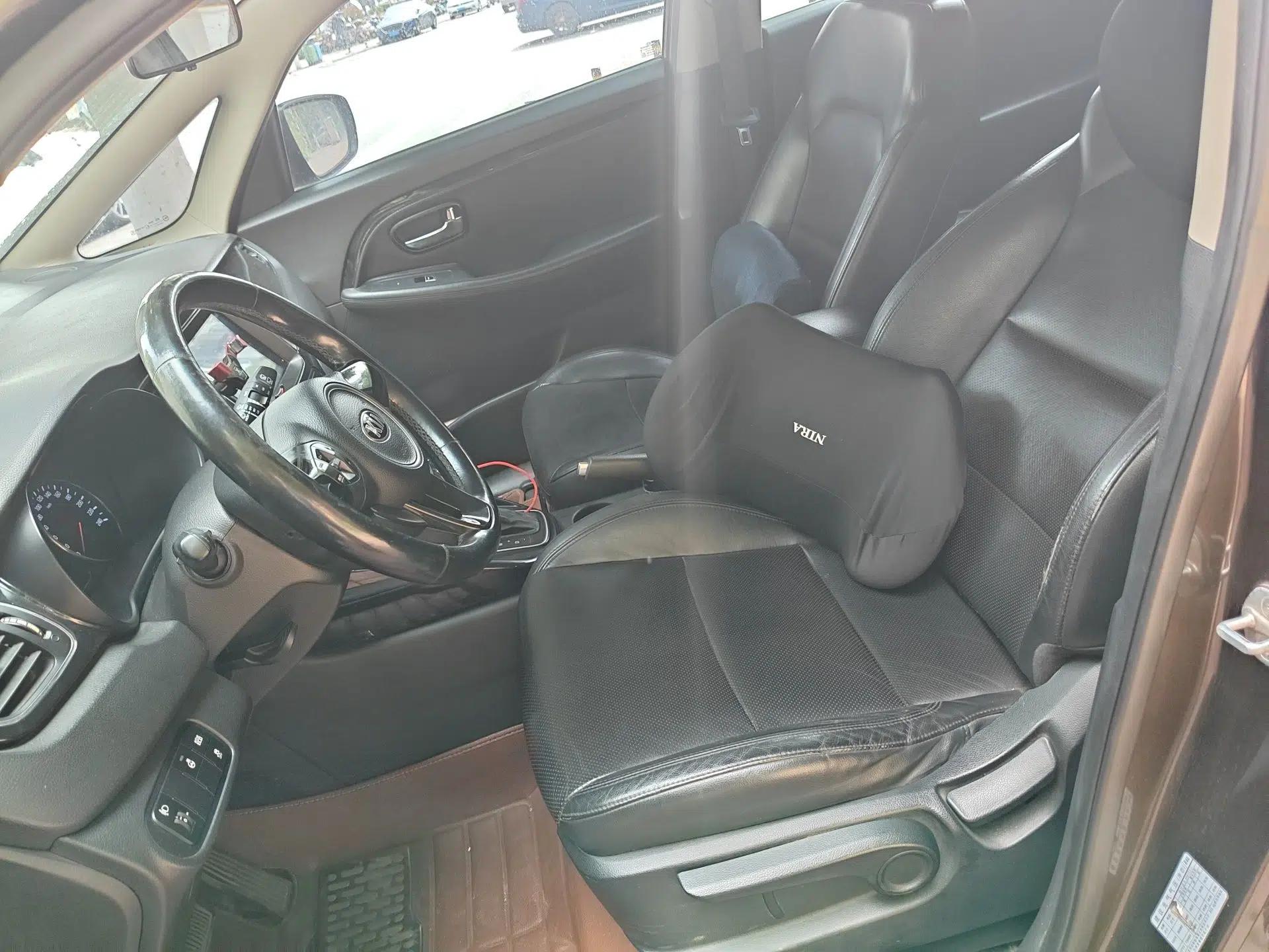 Kia Carens 2013 2.0L 5-Seater Automatic Standard Version China V Standard — миниатюра 16