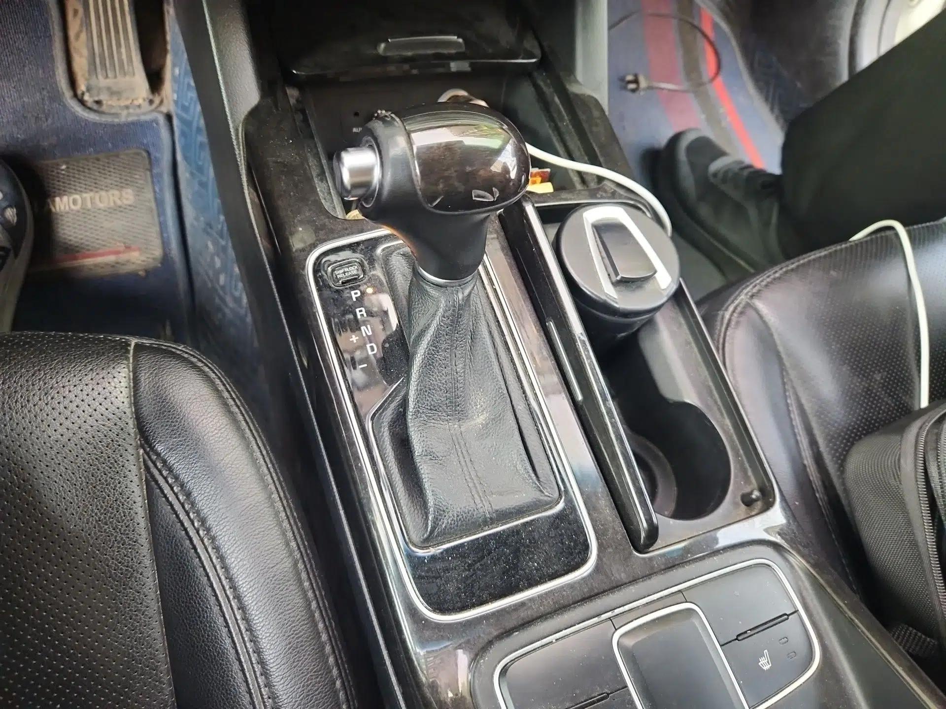 Kia Cadenza 2013 2.4L Business Sunroof Version China IV Standard — миниатюра 15