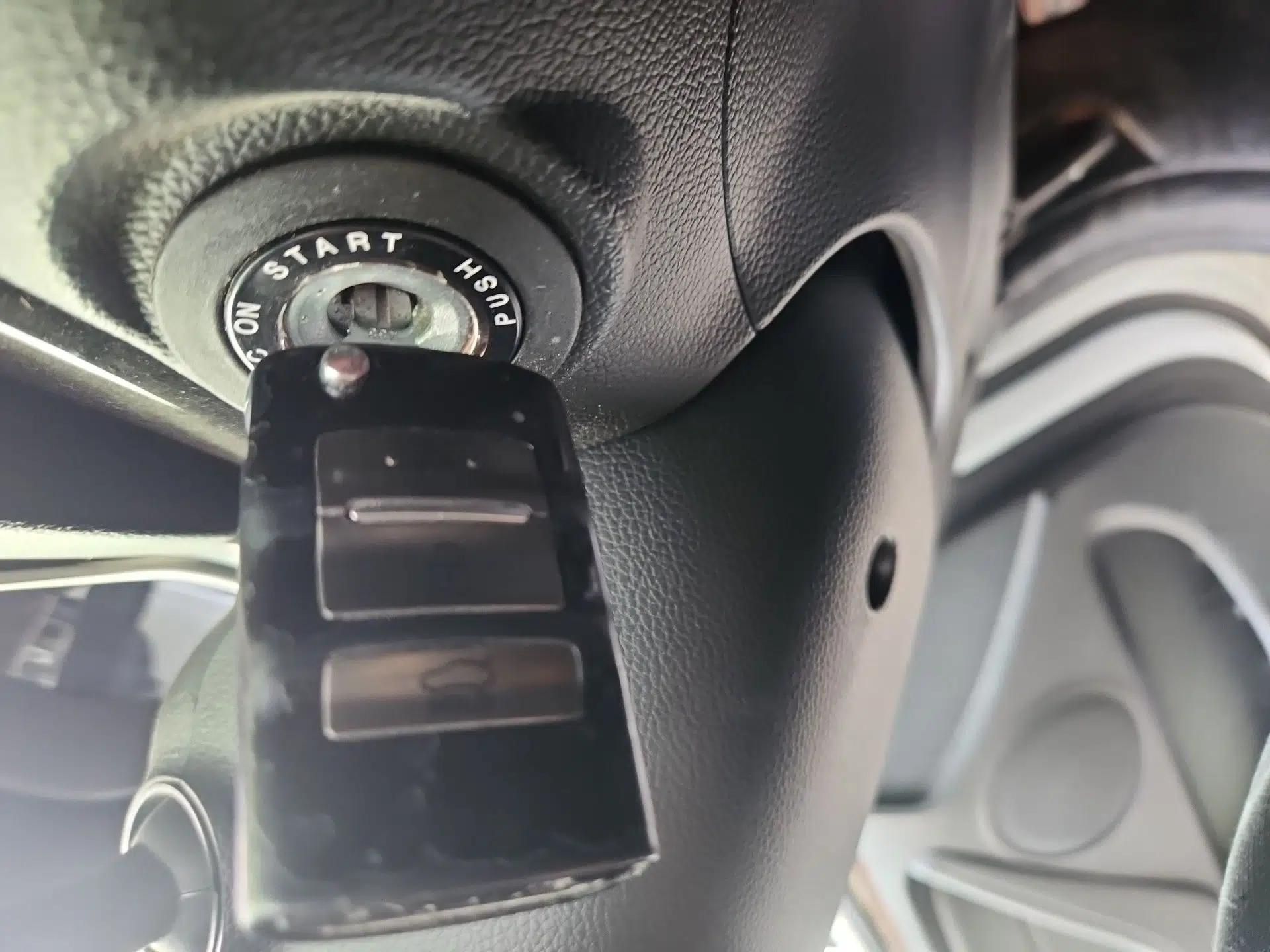 Kia Cadenza 2013 2.4L Business Sunroof Version China IV Standard — миниатюра 9