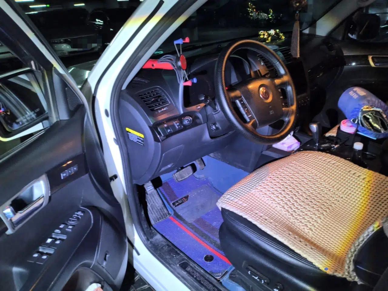 Kia Borrego 2008 3.8L Luxury Edition China IV — миниатюра 17