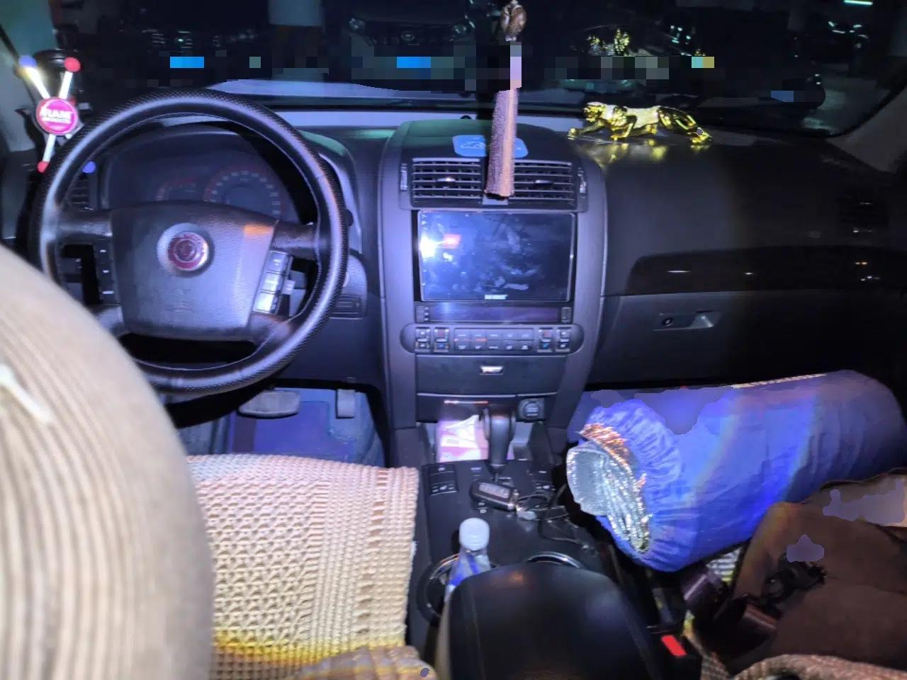 Kia Borrego 2008 3.8L Luxury Edition China IV — миниатюра 10