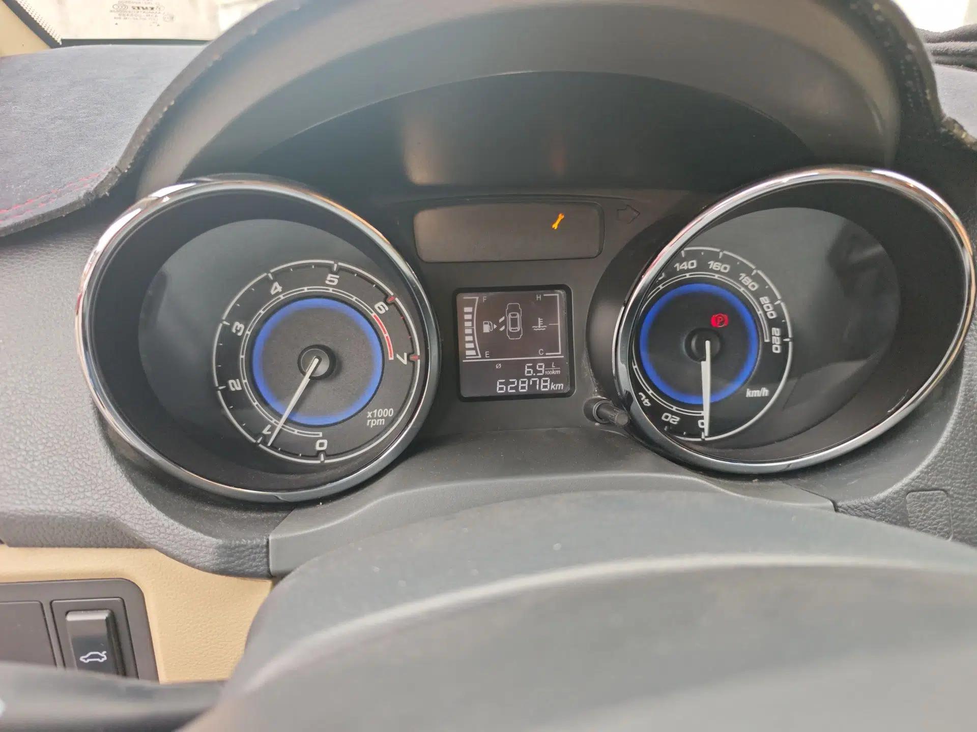 Chery E3 2015 1.5L Manual Fashion Model — миниатюра 12