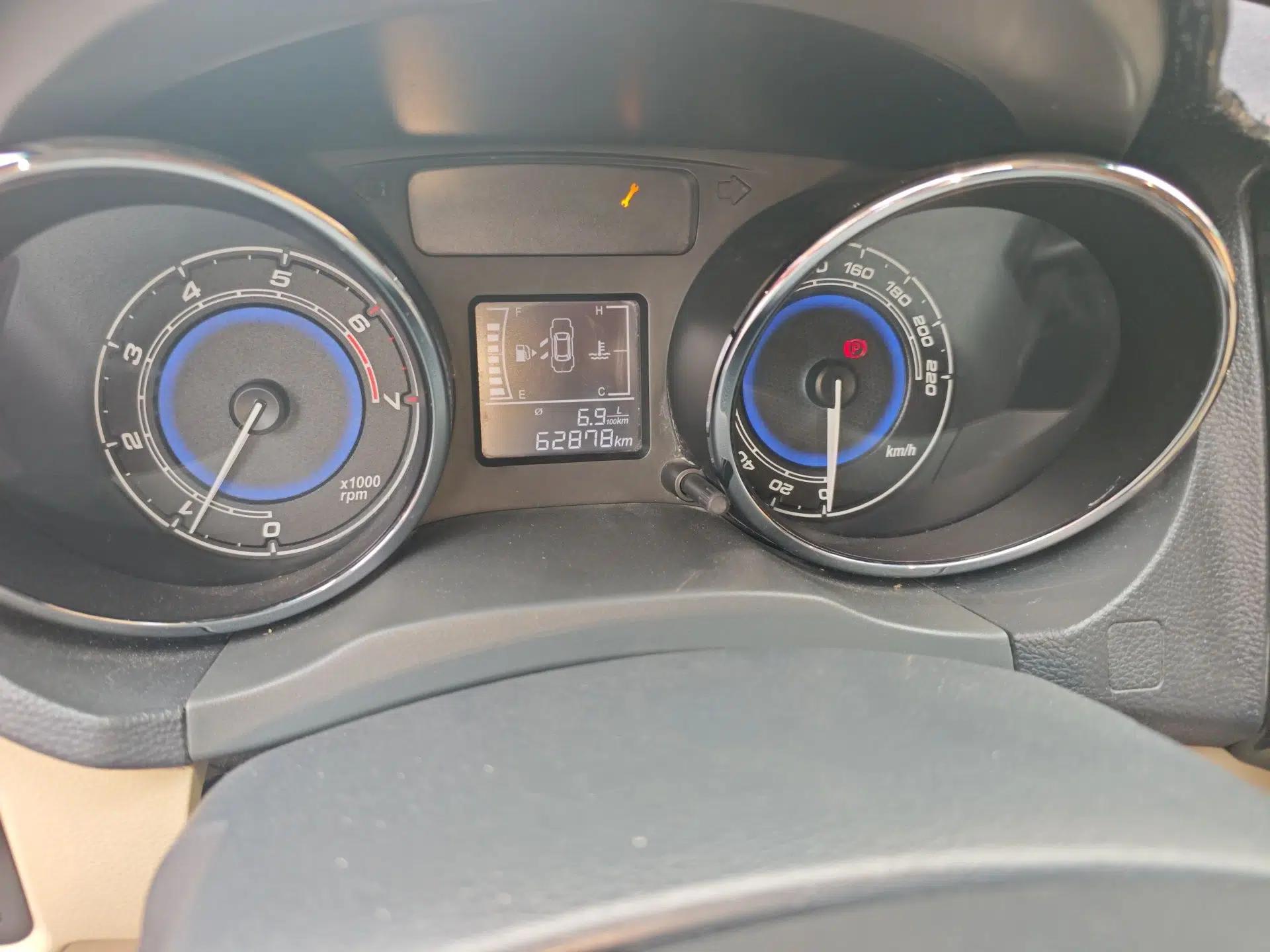 Chery E3 2015 1.5L Manual Fashion Model — миниатюра 13