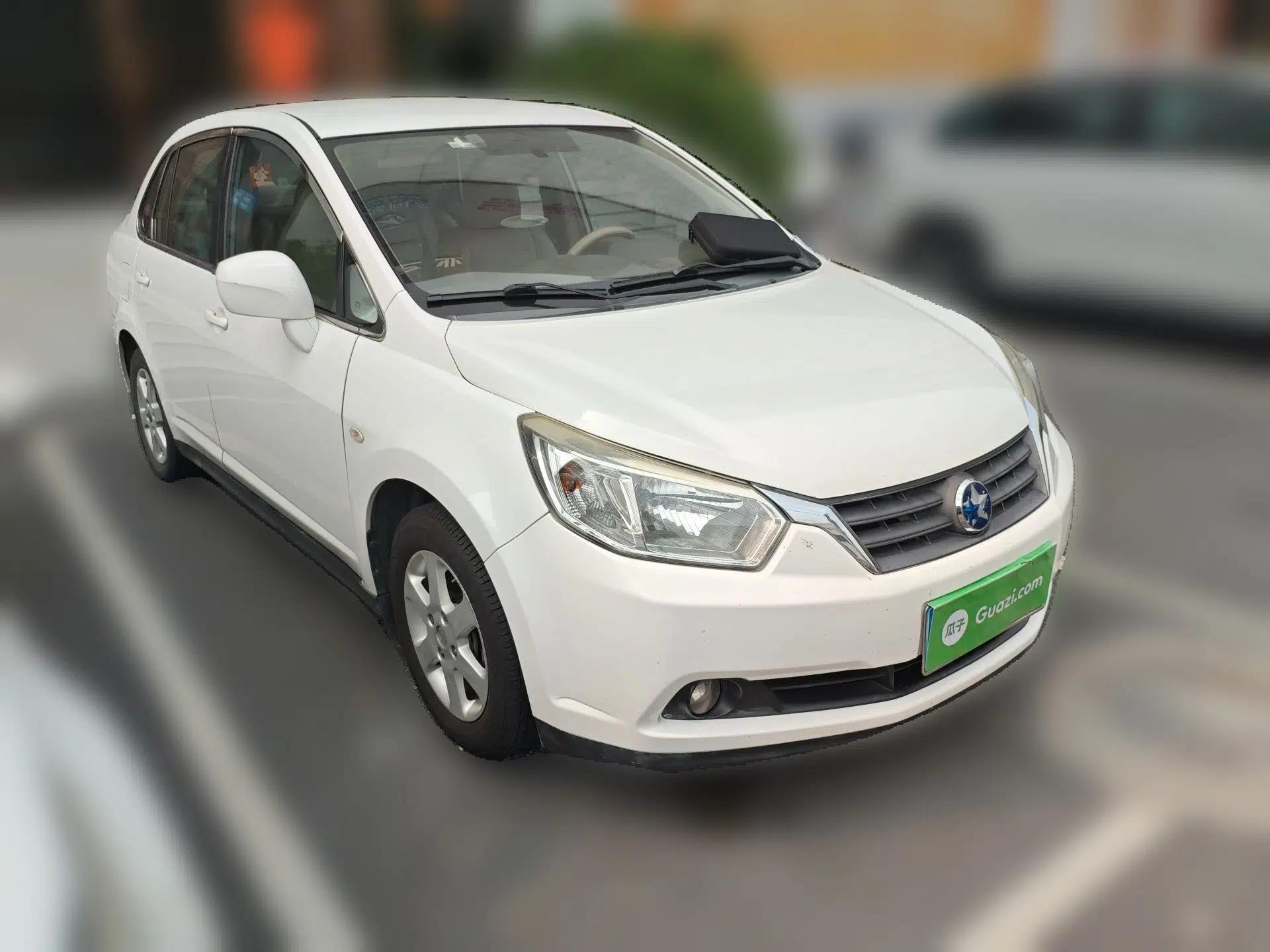 Venucia D50 2012 1.6L Manual Comfort Edition — миниатюра 3