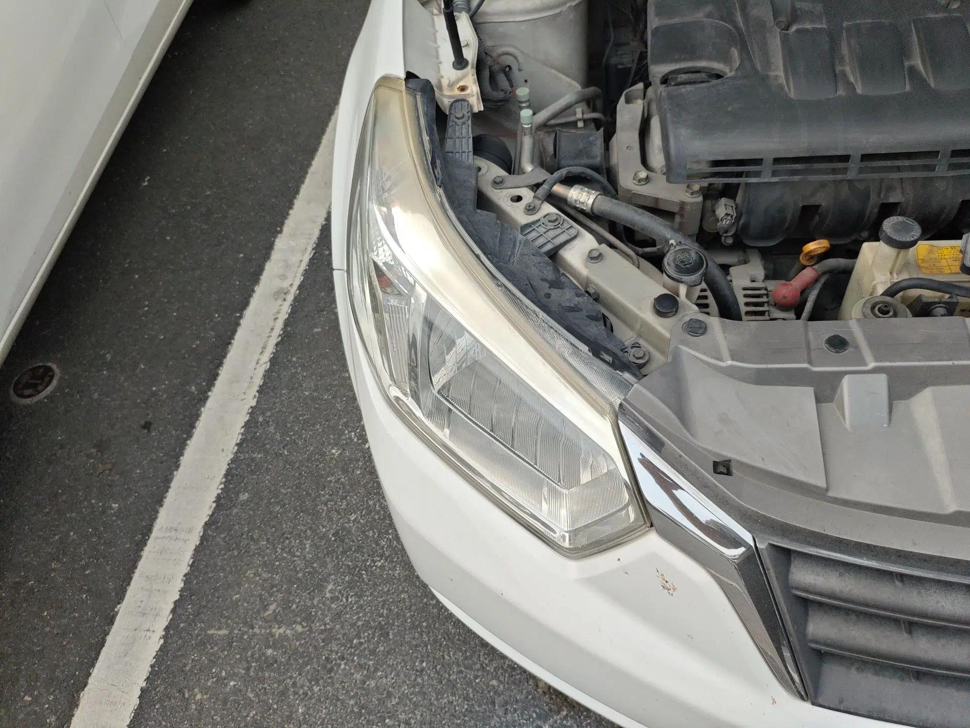 Venucia D50 2012 1.6L Manual Comfort Edition — миниатюра 7