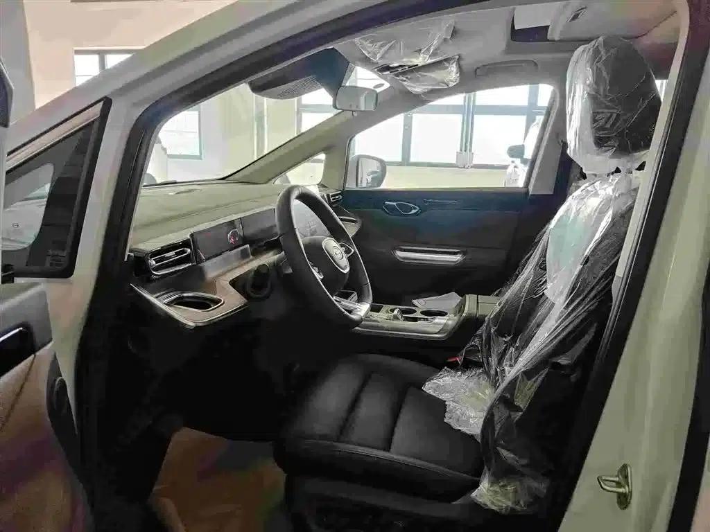 Trumpchi E8 2024 Glory Series 2.0L Glory Edition — миниатюра 8