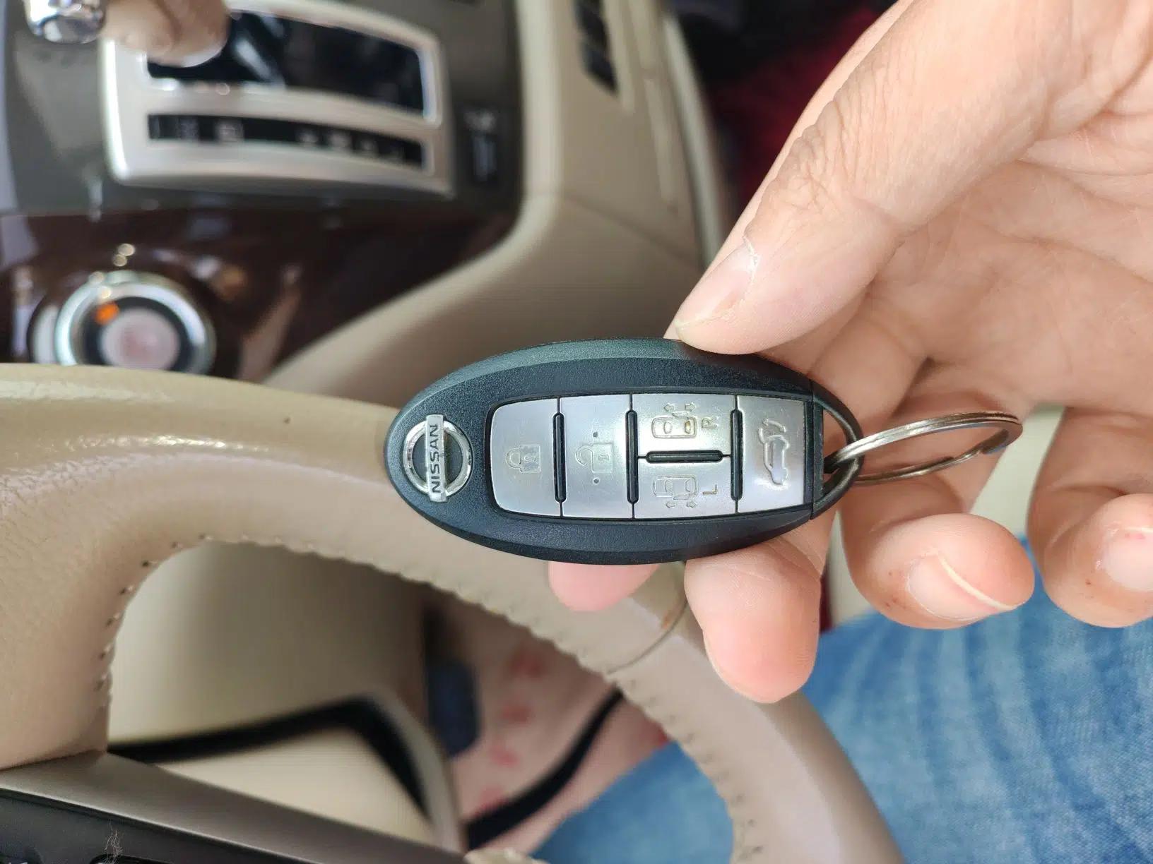 Nissan Quest 2015 3.5L SL — миниатюра 12