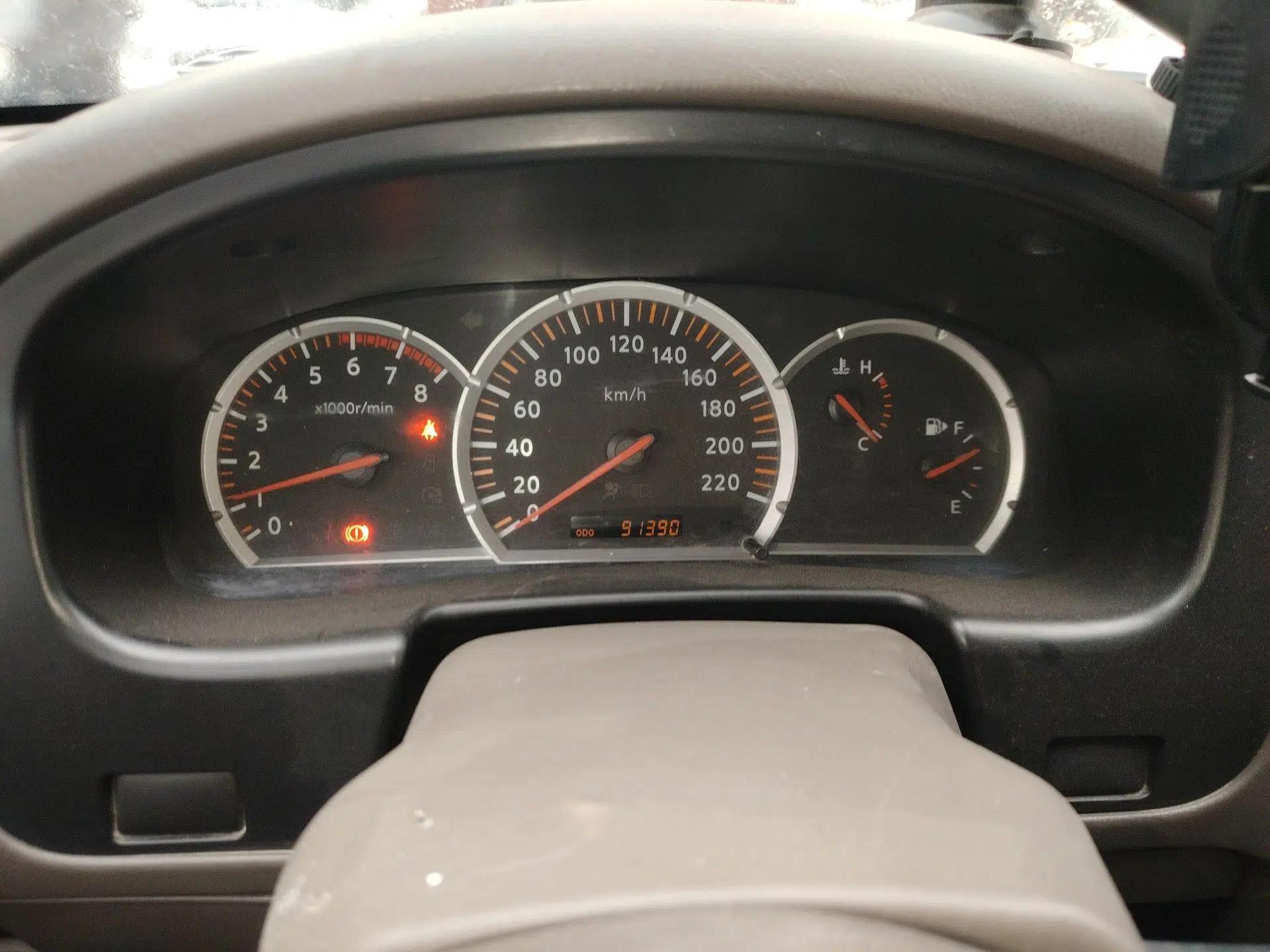 Nissan ZN Van 2013 2.4L Two-Wheel Drive Standard Model with 5 Seats — миниатюра 12