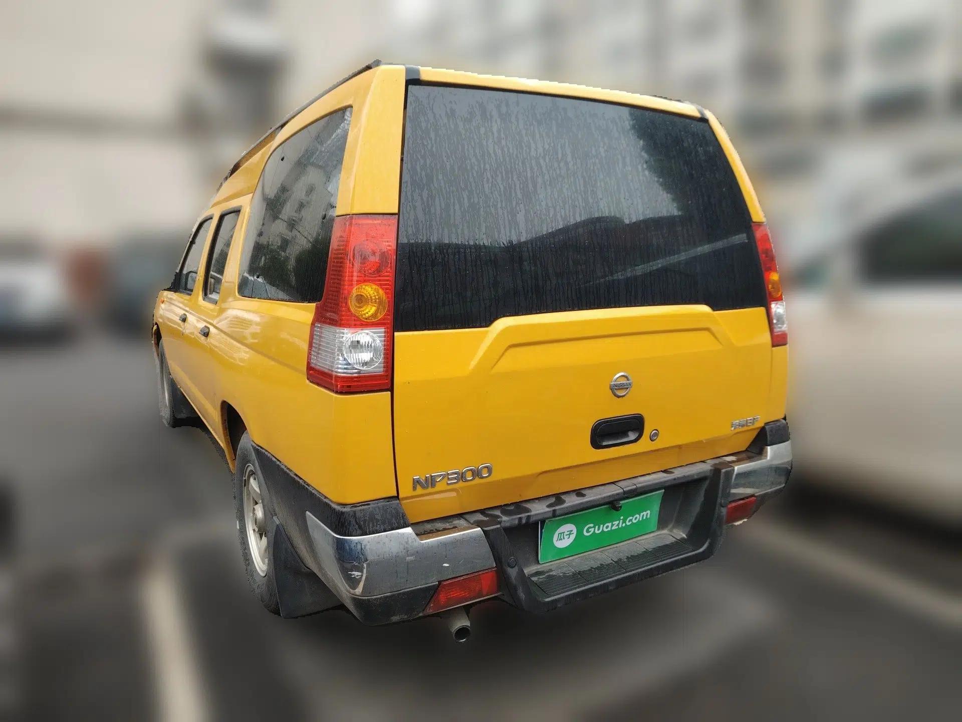 Nissan ZN Van 2013 2.4L Two-Wheel Drive Standard Model with 5 Seats — миниатюра 4