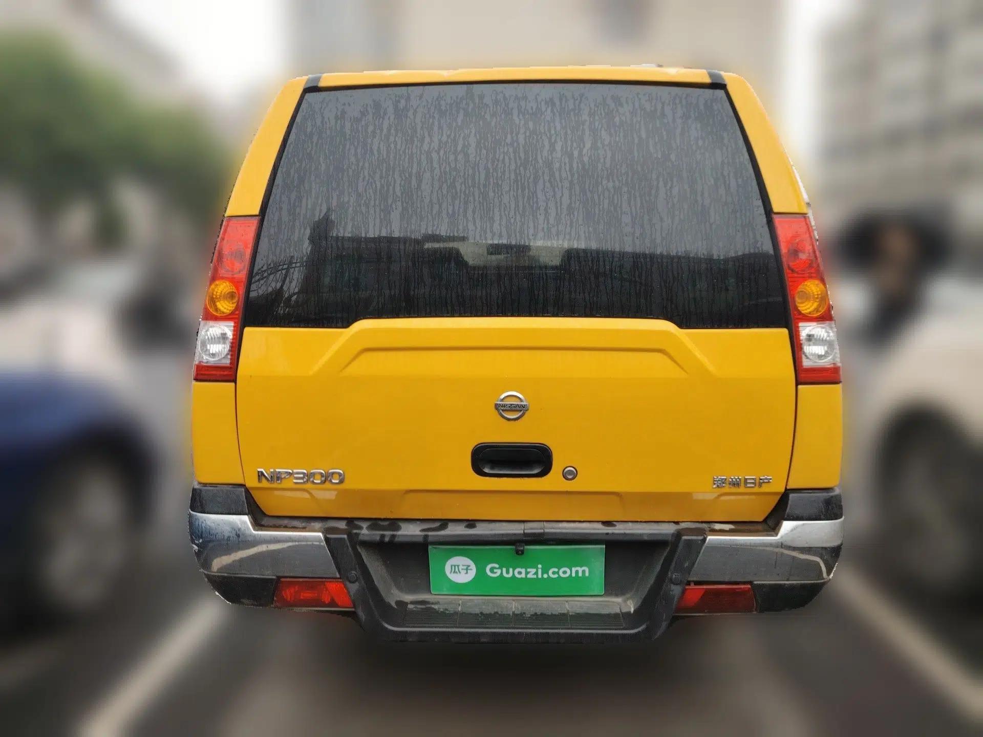 Nissan ZN Van 2013 2.4L Two-Wheel Drive Standard Model with 5 Seats — миниатюра 5